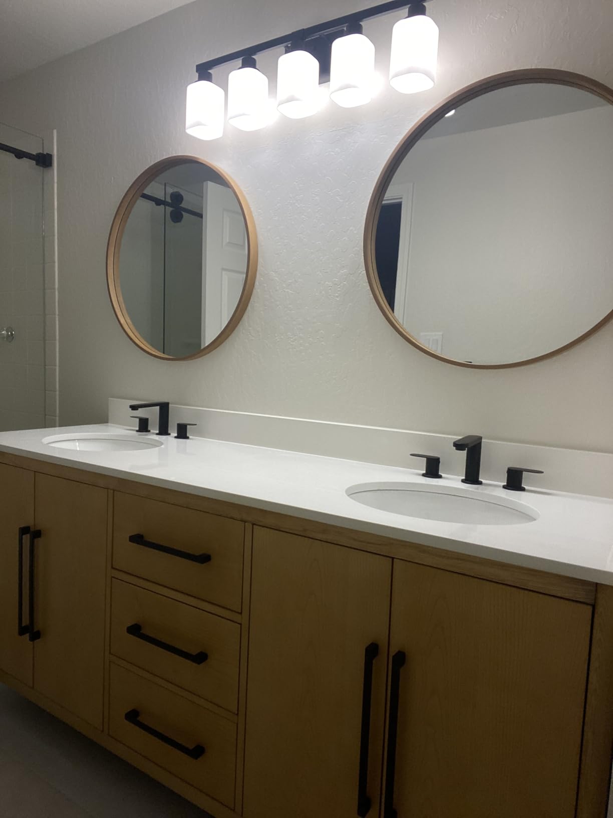 WallBeyond Round Wood Mirror 24 inch Circle Wall Mirror for Bathroom Round Wall Mirror for Wall Decor, Vanity, Entryway Living Room (Natural) customer photo 1