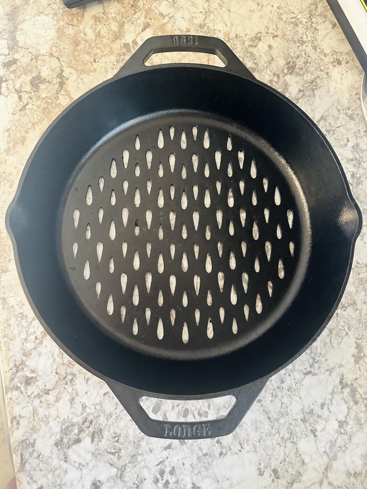 Lodge Pre-Seasoned Cast Iron Round Grilling Basket, 12 Inches - Cast Iron Grill Pan to Protect Food from Falling Through the Grate, Made in USA customer photo 1