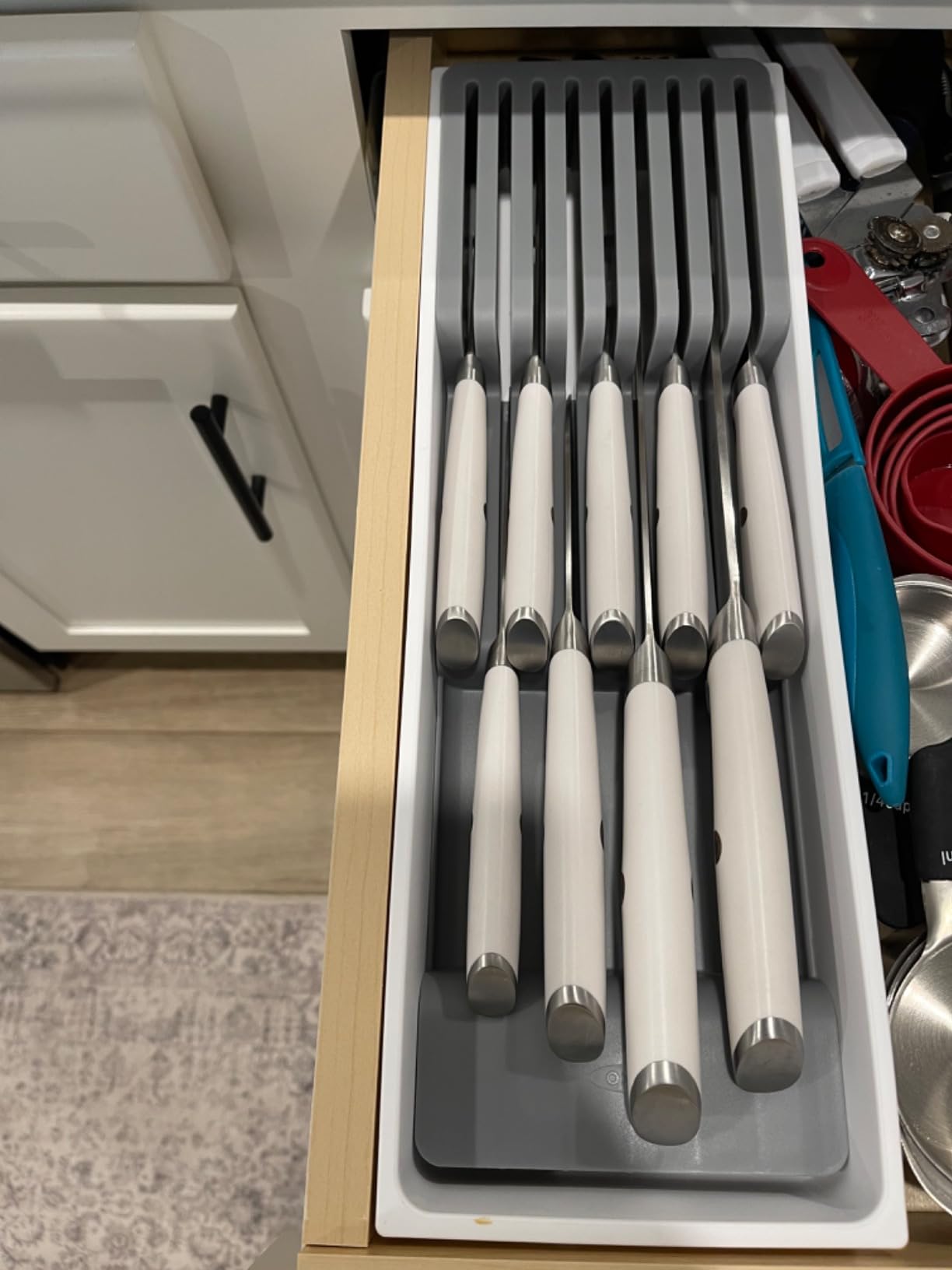OXO Good Grips Compact Knife Drawer Organizer | Slots for 5 Small and 4 Large Knives, Removable Tray, Space-Saving, Non-Slip Feet, Knife Set customer photo 1