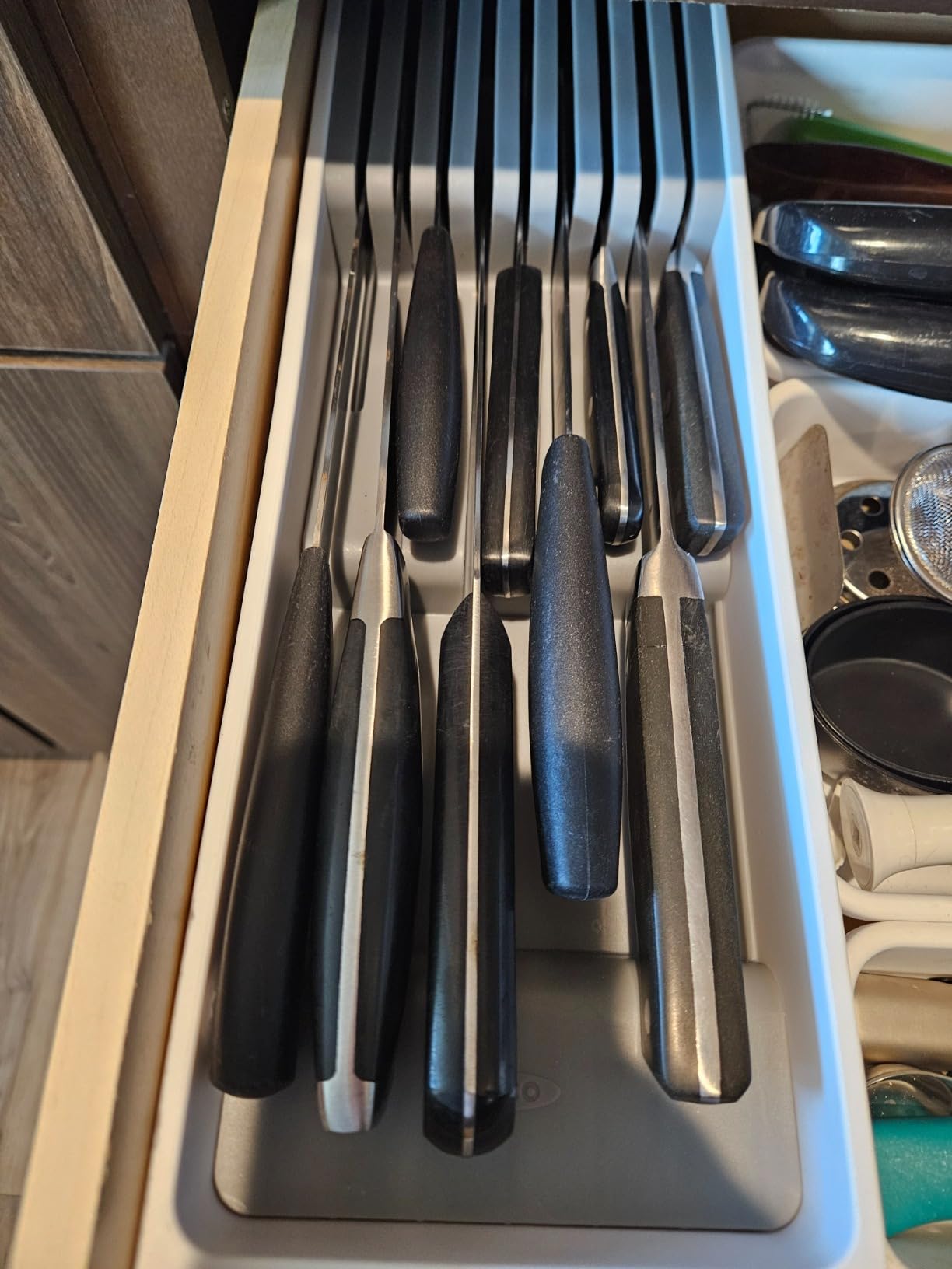 OXO Good Grips Compact Knife Drawer Organizer | Slots for 5 Small and 4 Large Knives, Removable Tray, Space-Saving, Non-Slip Feet, Knife Set customer photo 2