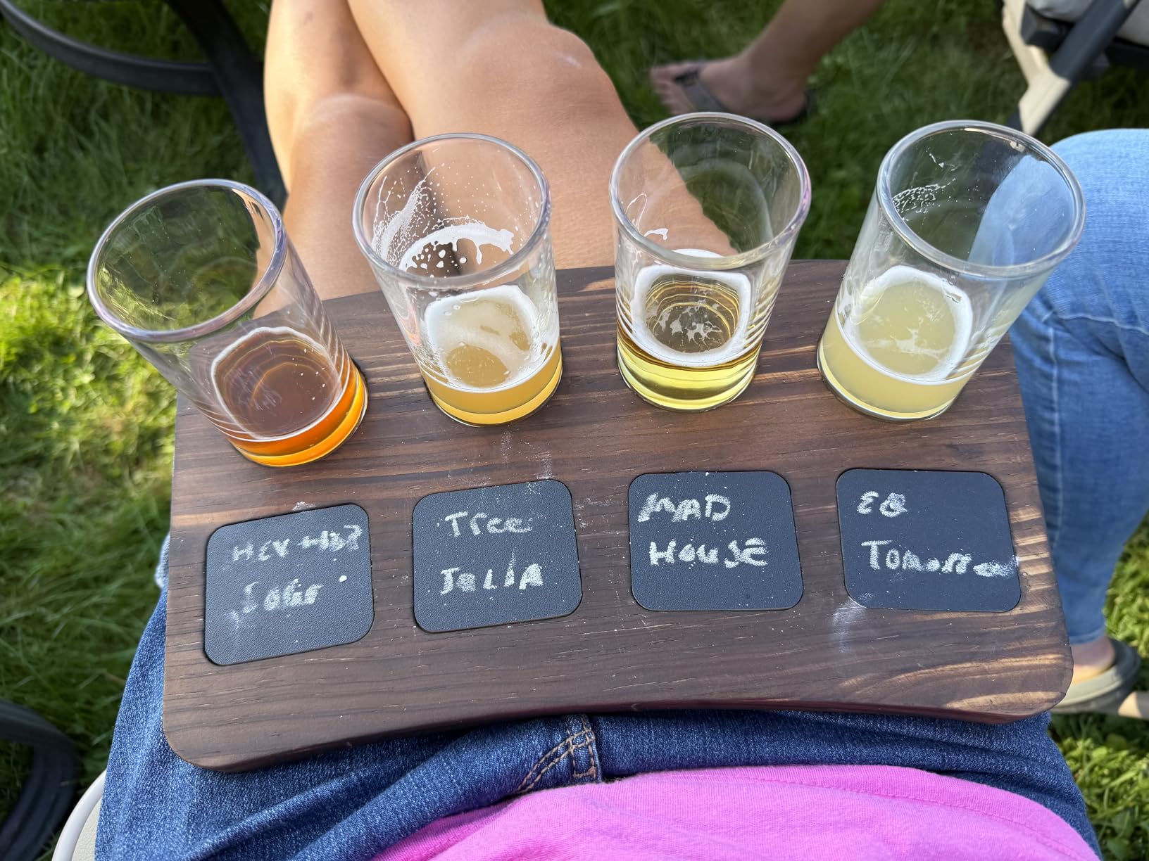 Beer Flight Boards with Glasses, Drink, Wine, Set of 2 Trays, Brown, 8 Cups | Houseables Beer Tasting Glasses, Trays for Drinks, Margarita, Whiskey, Bourbon, Mimosa, Brewery Gifts, 8 Cups, Chalk Labels customer photo 2