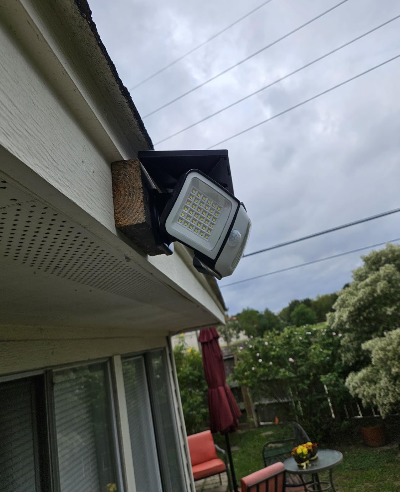 intelamp Solar Outdoor Lights, Motion Sensor with Dual Sensors Waterproof | Solar Flood Lights 270° Wide Angle for Outside with 3 Modes customer photo 1