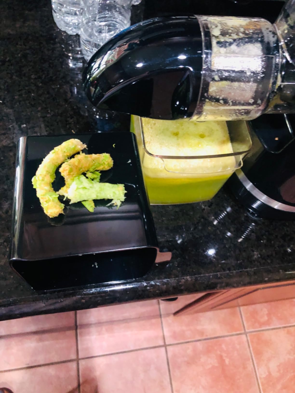 Omega H3000RWH13 Cold Press 365 Juicer Slow Masticating Extractor Creates Delicious Fruit Vegetable and Leafy Green High Juice Yield and Preserves Nutritional Value, 150-Watt, White customer photo 2