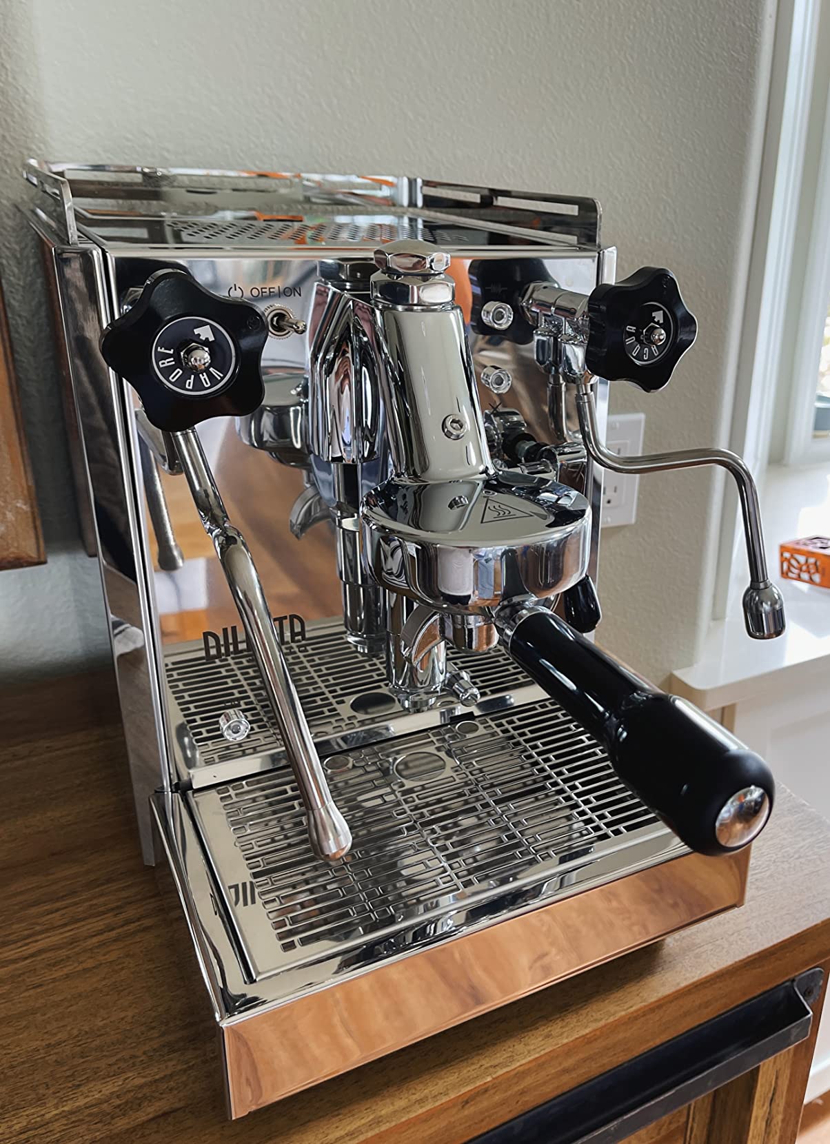Diletta Bello Espresso Machine | Heat Exchanger | E61 | Manual Control | 3 Liter | Made In Italy | (Stainless Steel) customer photo 2