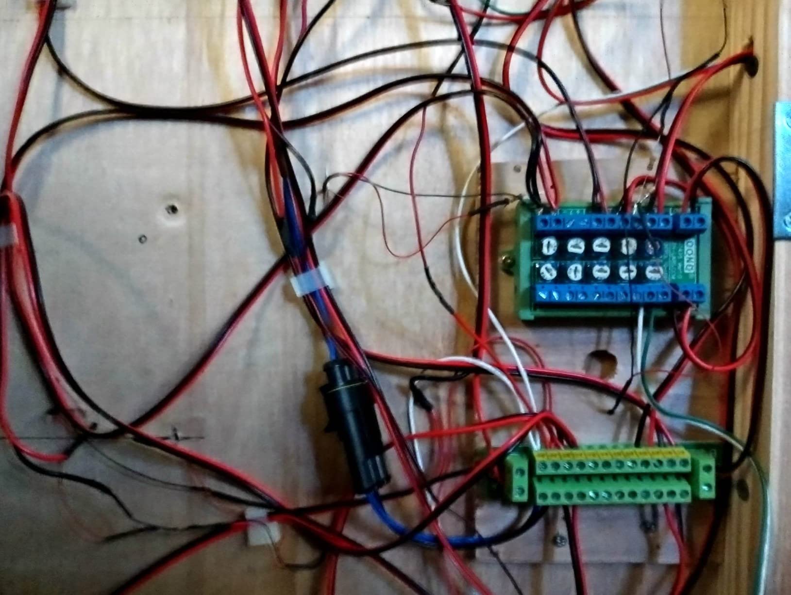 Dimmer Control 10-Lights LED Hub Distribution Module, AC/DC 5 to 24V Input, for HO/N/O Train Model customer photo 2