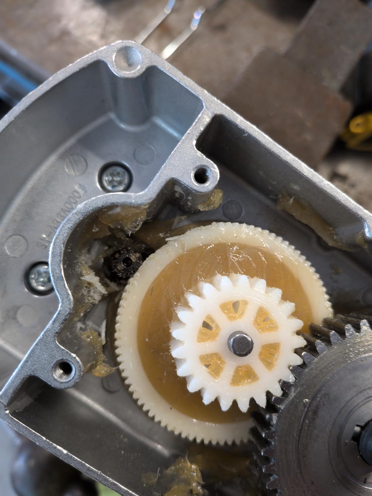 132682, RV Actuator Slide Out Motor Compatible with Lippert Through Frame Slide-Out System, Slide Motor Replacement Assembly | 18:1 Gear Ratio, 12VDC customer photo 2