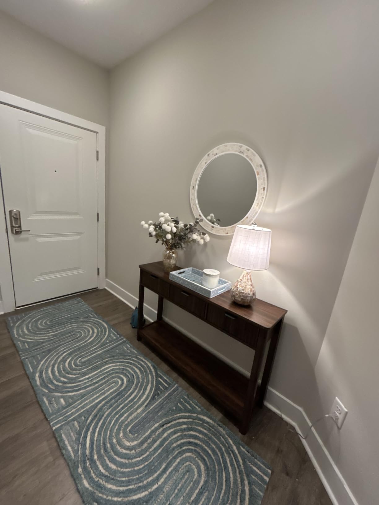 24 Inch Round Bathroom Mirror, Coastal Shell Framed Wall Decor | Handmade Mother of Pearl Frame, Tempered Glass, Beachy Circle Decor for Bathroom Bedroom Living Room or Entryway customer photo 1