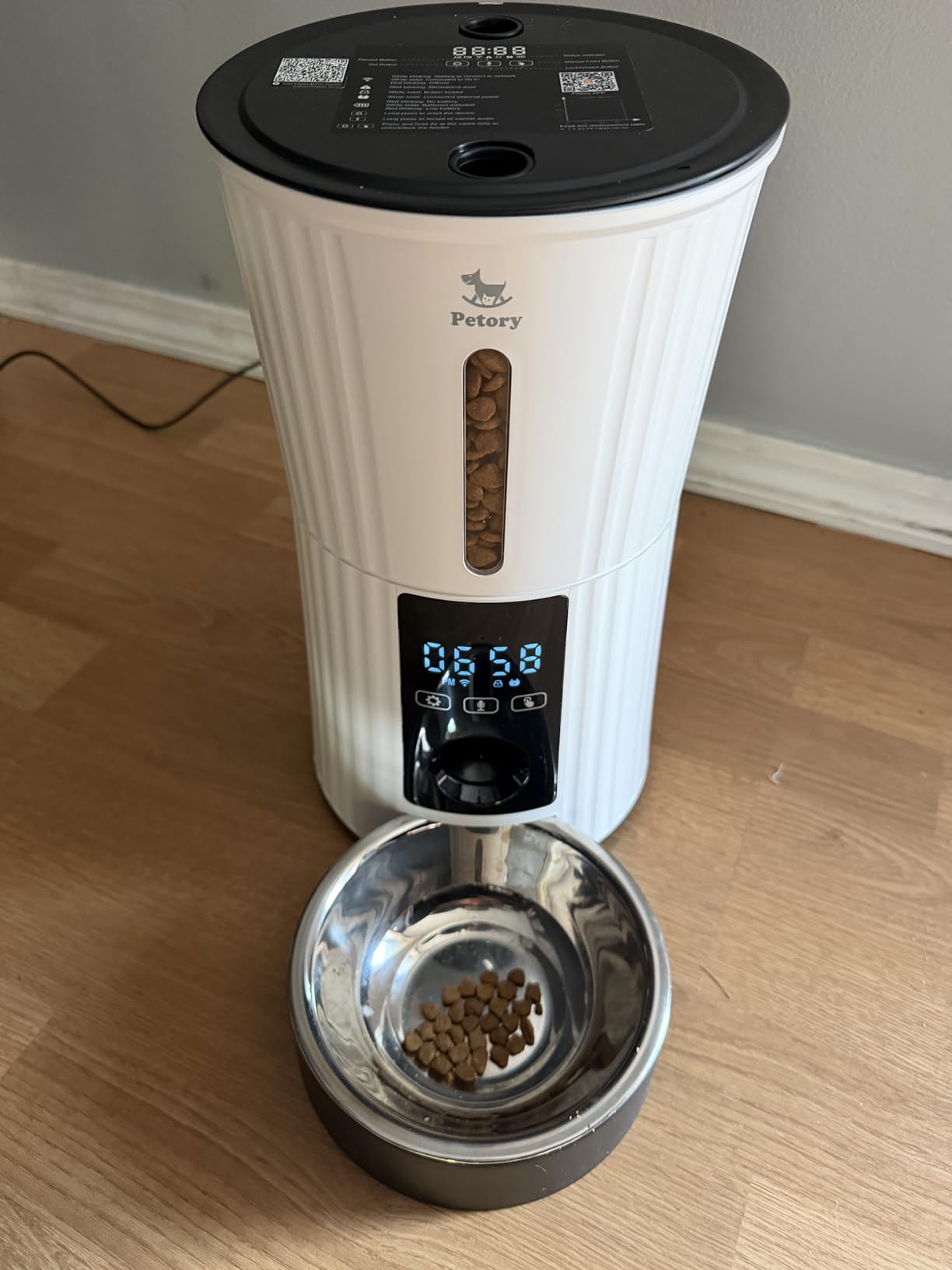 Petory WiFi Automatic Cat Feeder - 4L Dry Food Dispenser for Cats and Dogs | App Control, 10 Meals Daily, Dual Power Supply, 10-Second Voice Recorder, with Desiccant Bag customer photo 2