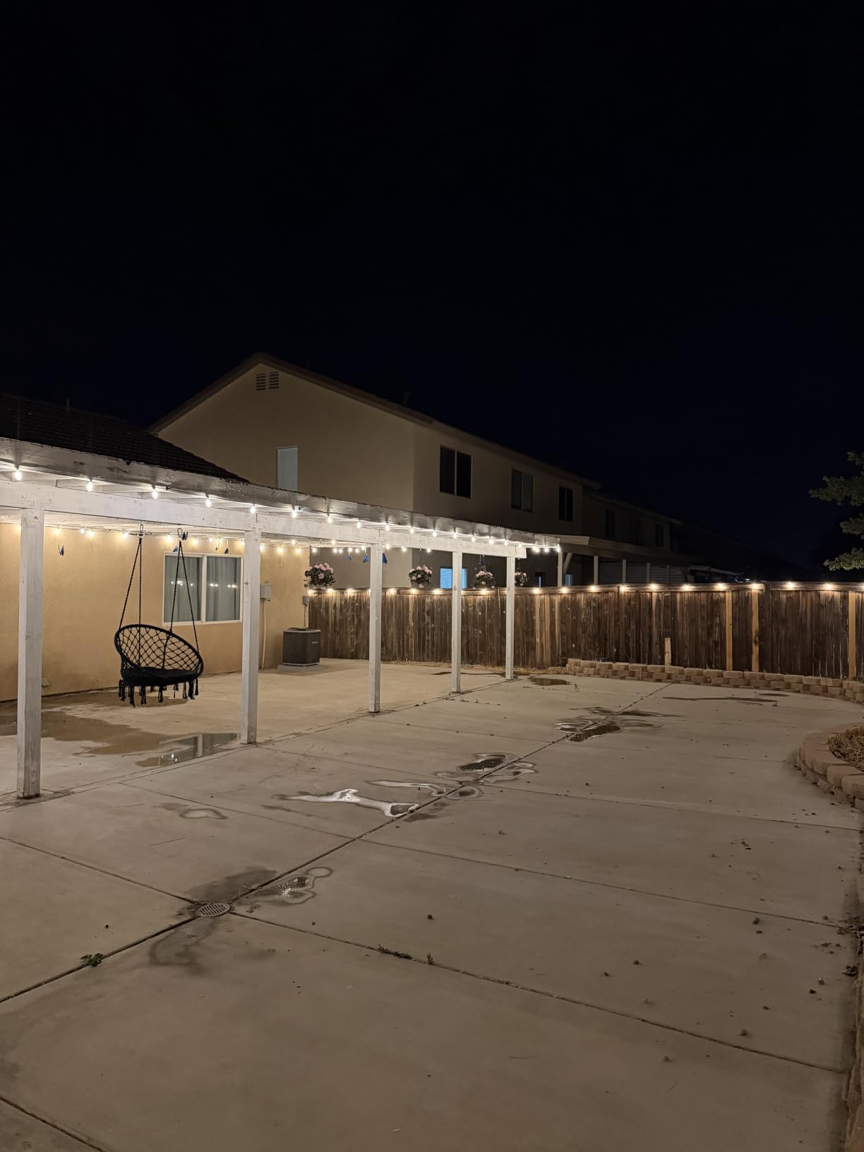 Brightever 100FT Outdoor String Lights 52 Bulbs, Waterproof Patio Lights | 2 Spare ST38 Edison Bulbs Dimmable, Connectable Plug-in LED Outdoor Lighting for Porch, Garden, Backyard, Balcony, 2700K customer photo 1