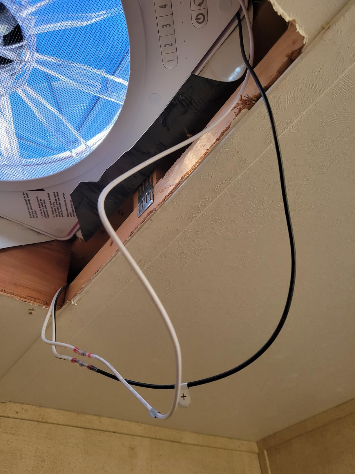RV Roof Vent Fan 6-Speed-Reversible customer photo 1