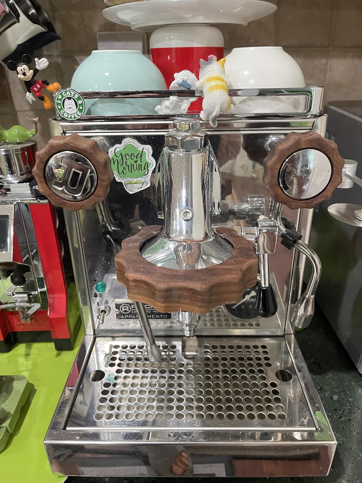 Rocket Espresso Appartamento Nera Espresso Machine | E61 | Heat Exchanger | Black/White customer photo 1
