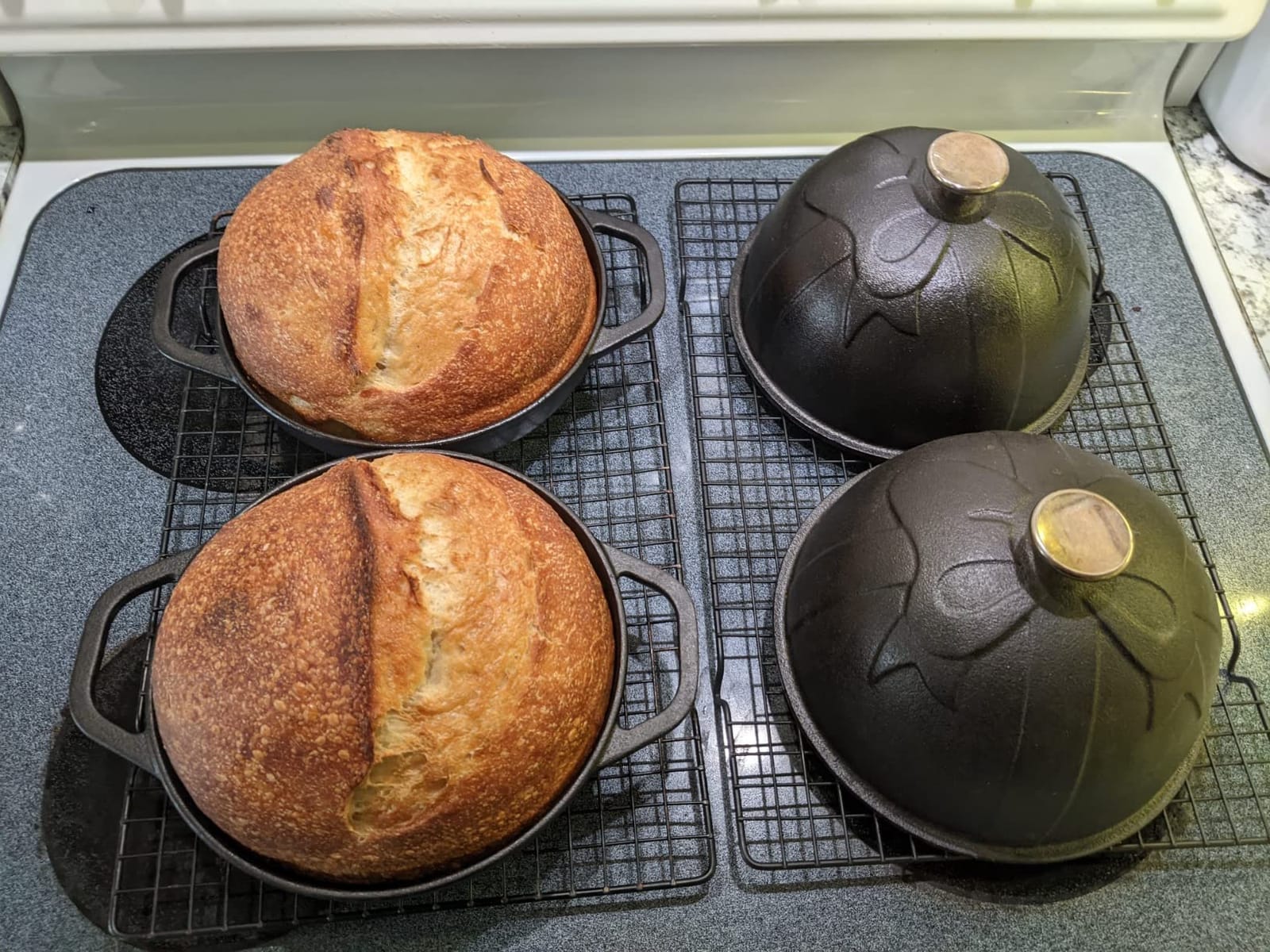 HAWOK Baking Pre-Seasoned Cast Iron Bread cloche Pan Bake sourdough bread dome cover, grill steaks Dia.7.9-inch 0.65-Quart best for gift...... customer photo 2