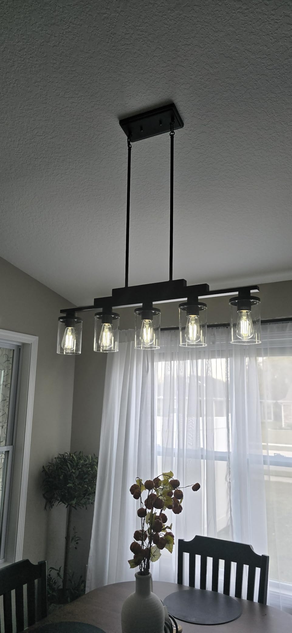 Dining Room Light Fixture/Chandelier Over Table,5-Light Kitchen Island Lighting Hanging for Farmhouse Linear Chandeliers Matte Black Rustic Wood Ceiling Pendant Light Fixtures with Clear Glass Shade customer photo 1