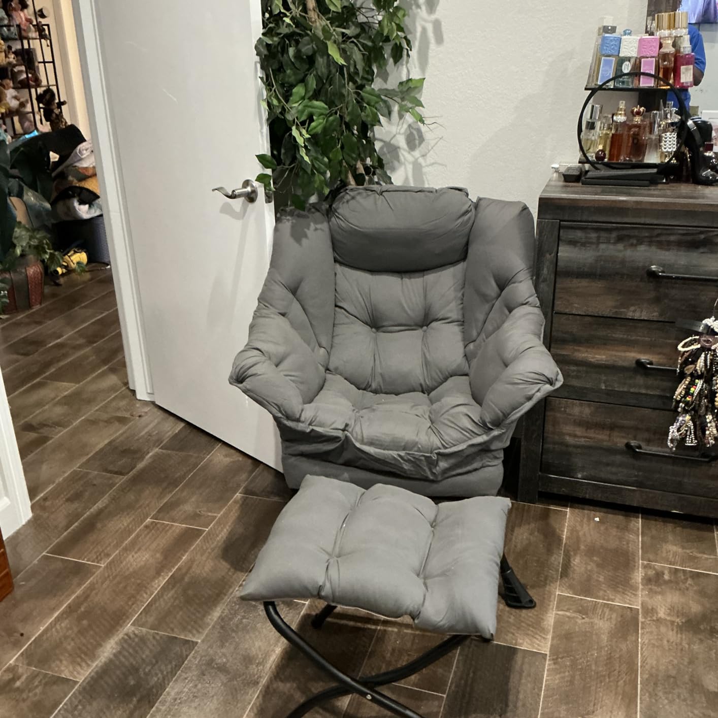 Tiita Lazy Chair with Ottoman, Comfy Reading Accent Chair, Dark Grey | Foldable Footrest, Padded Seat and Backrest, Side Pocket for Lounging in Living Rooms, Bedrooms, Dorms and Small Spaces customer photo 2