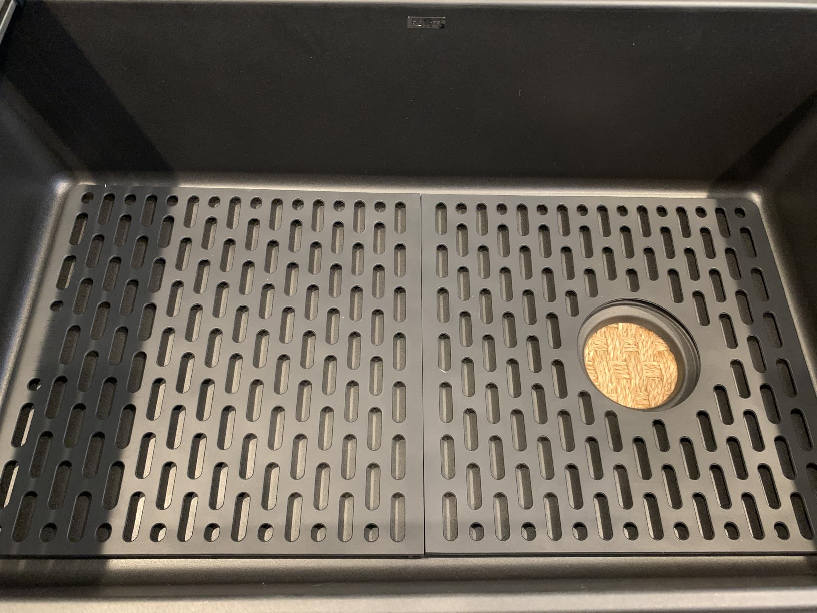 Ruvati 30-in Black Granite Undermount Workstation Kitchen Sink - RVG2310BK | granite composite quartz, matte black customer photo 1
