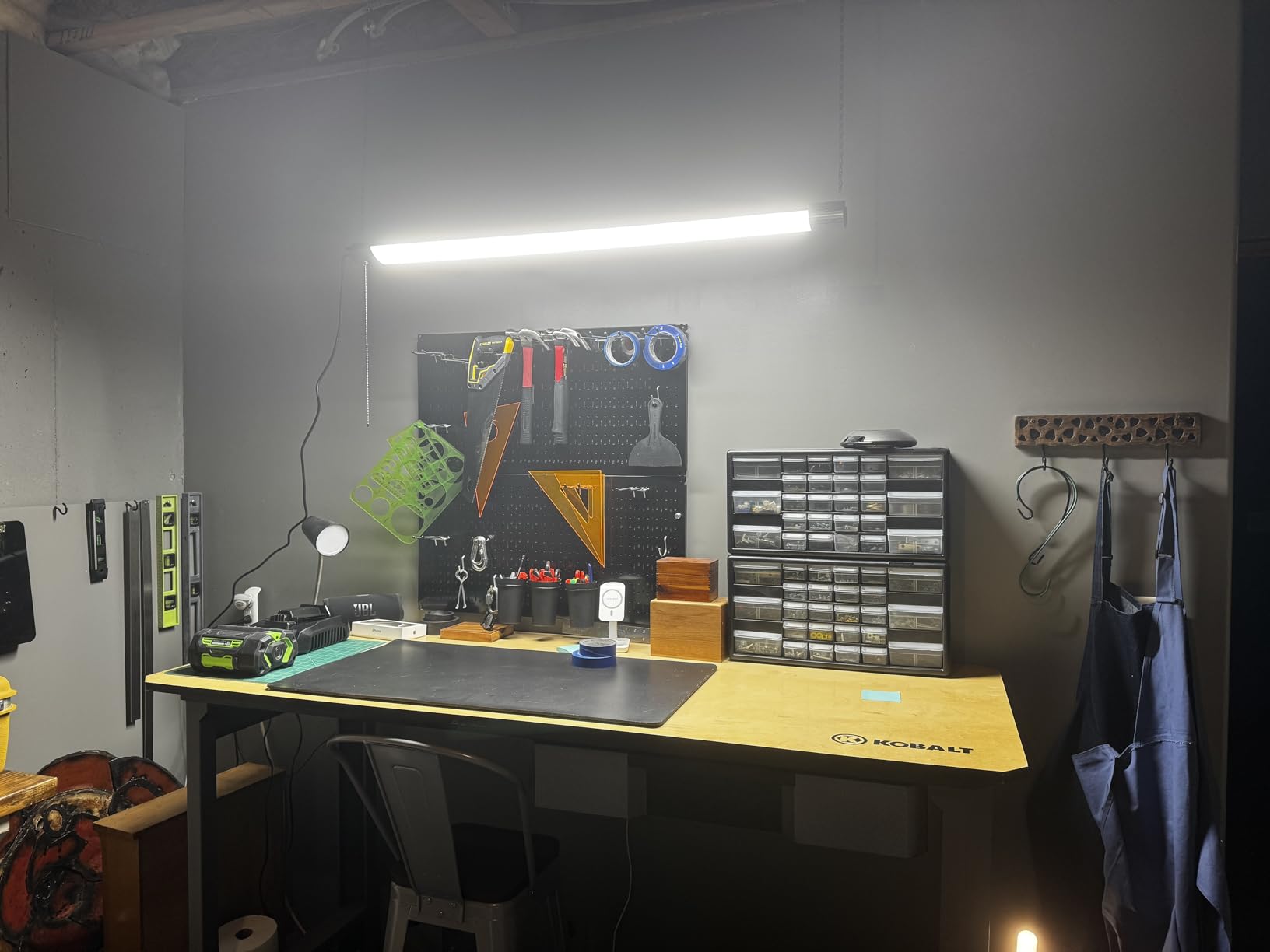 Barrina BS84 LED Shop Lights 4FT for Workshop, 84W 10000LM 5000K, 4FT for Garage Basement Workbench, Hanging or Flush Mount, Linkable to 3, with Pull Chain Switch, Aluminum, Frosted Cover customer photo 2
