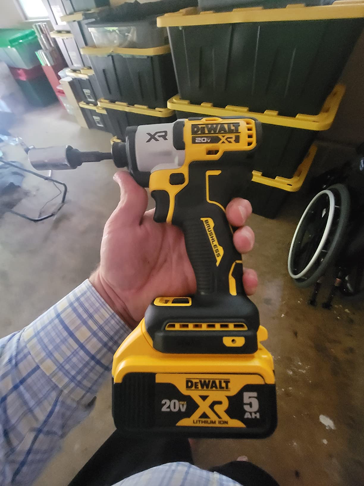 DEWALT 20V MAX XR Impact Driver, 1/4 Inch High Torque Brushless 3 Speed Premium Cordless with LED Light, Extended Runtime, Tool Only (DCF845B) customer photo 2