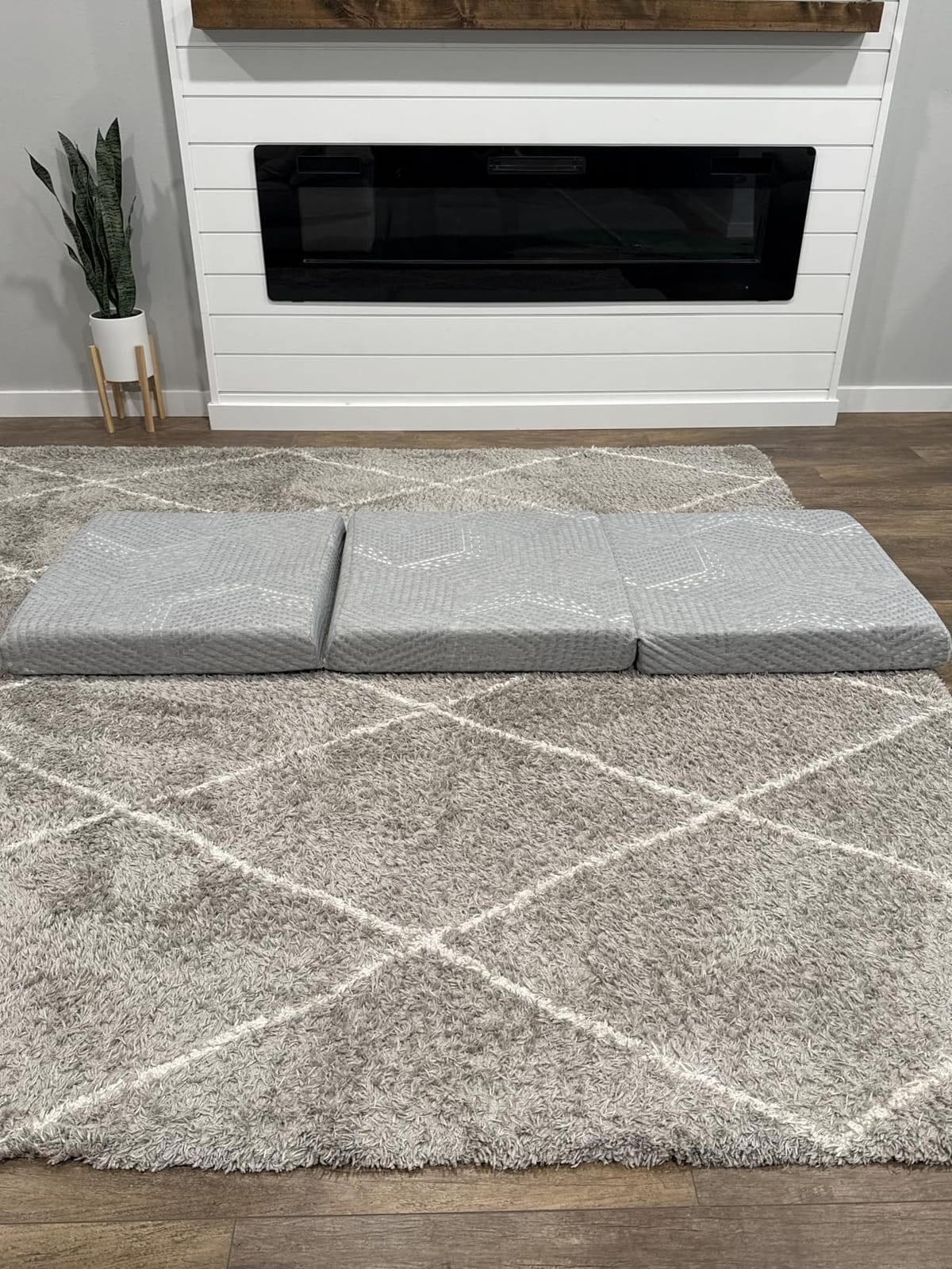 MLILY Single Trifold Mattress, 4 Inch Foldable Gel Memory Foam Mattress customer photo 1