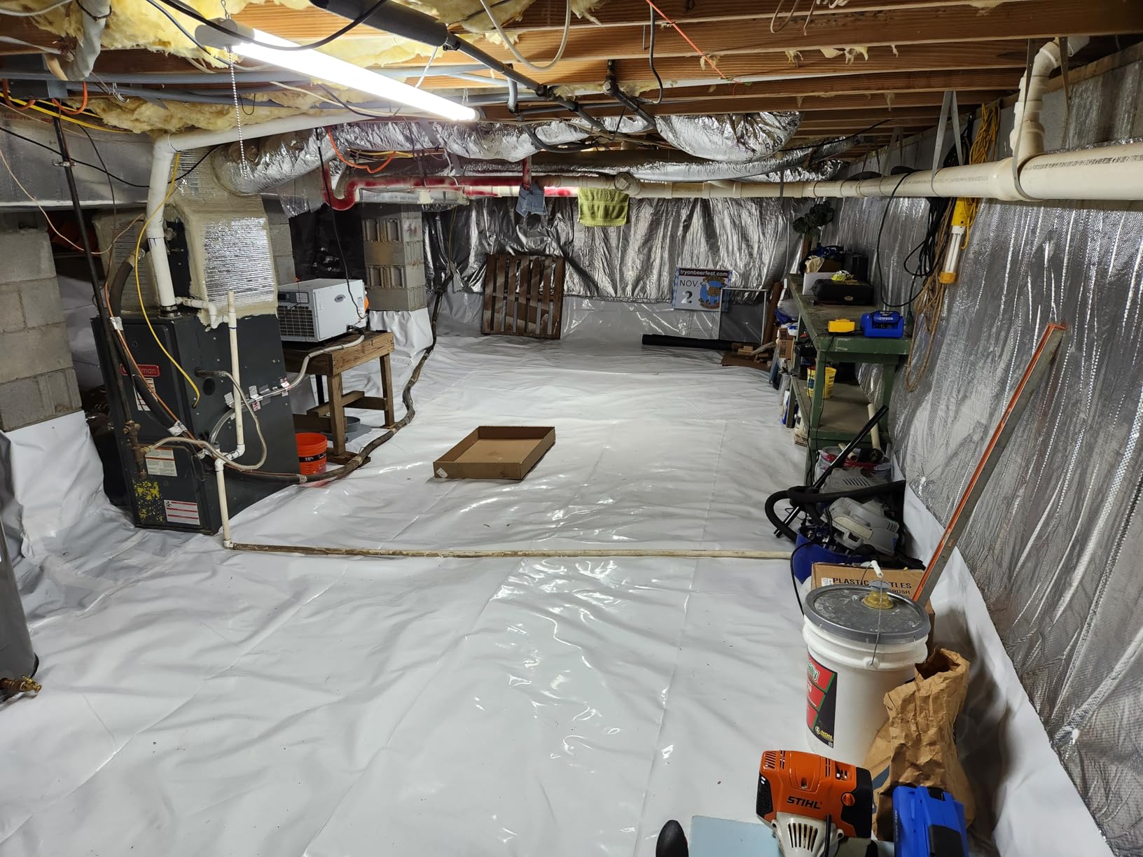 Viper 2-in-1 Crawl Space Vapor Barrier & Radiant Barrier, 4' x 25' Insulation Roll, Blocks Moisture & Radon, for Crawl Spaces, Attics, Basements & Garages customer photo 2