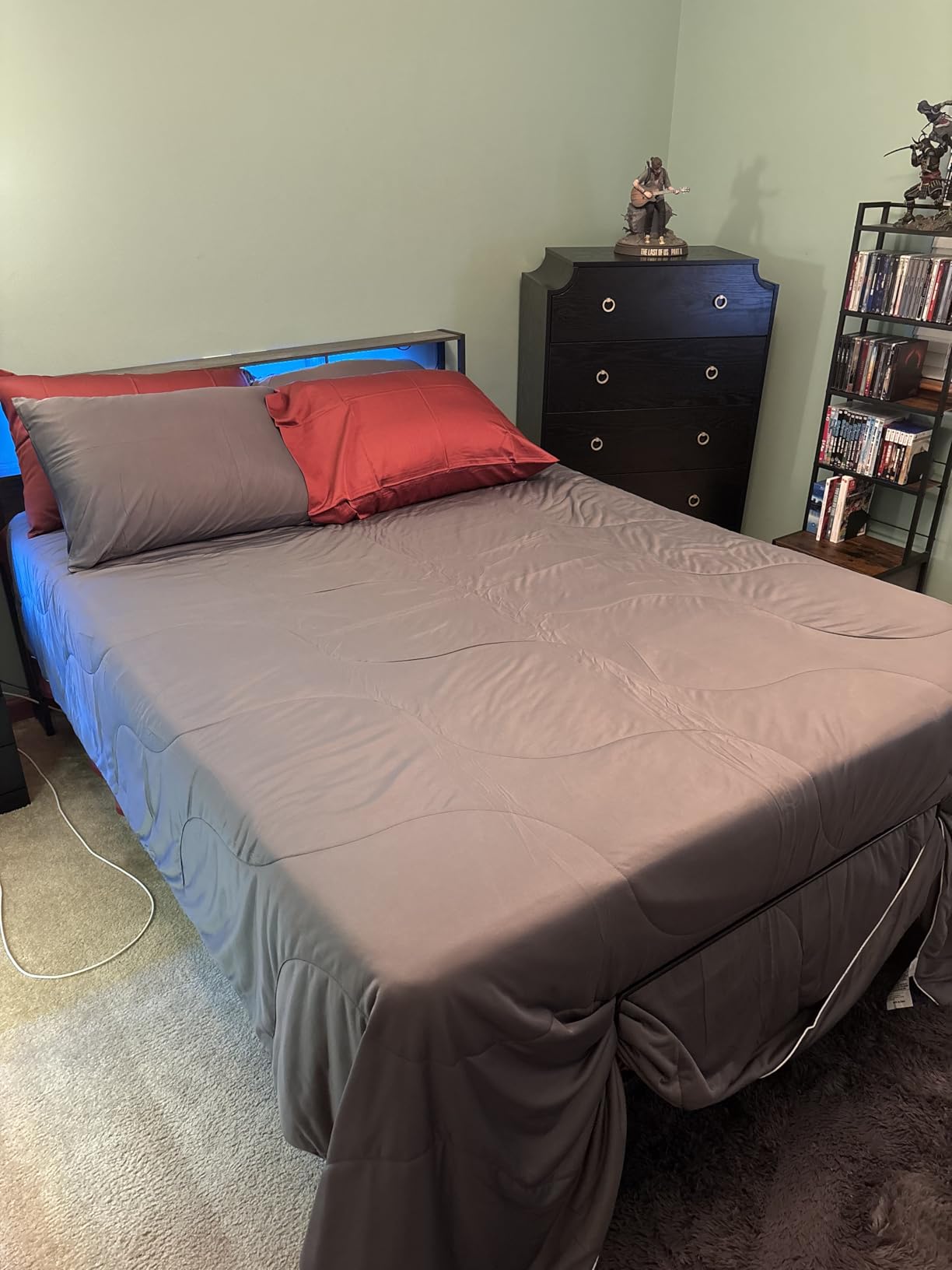 Tami Tami T600 Adjustable Bed Frame Queen Size with Remote & Massage - Electric Beds Bases, Zero Gravity, Dual Side USB, Side Pockets, Nightlight, Quiet Motor, Wireless Remote, 5 Min Easy Assembly customer photo 1