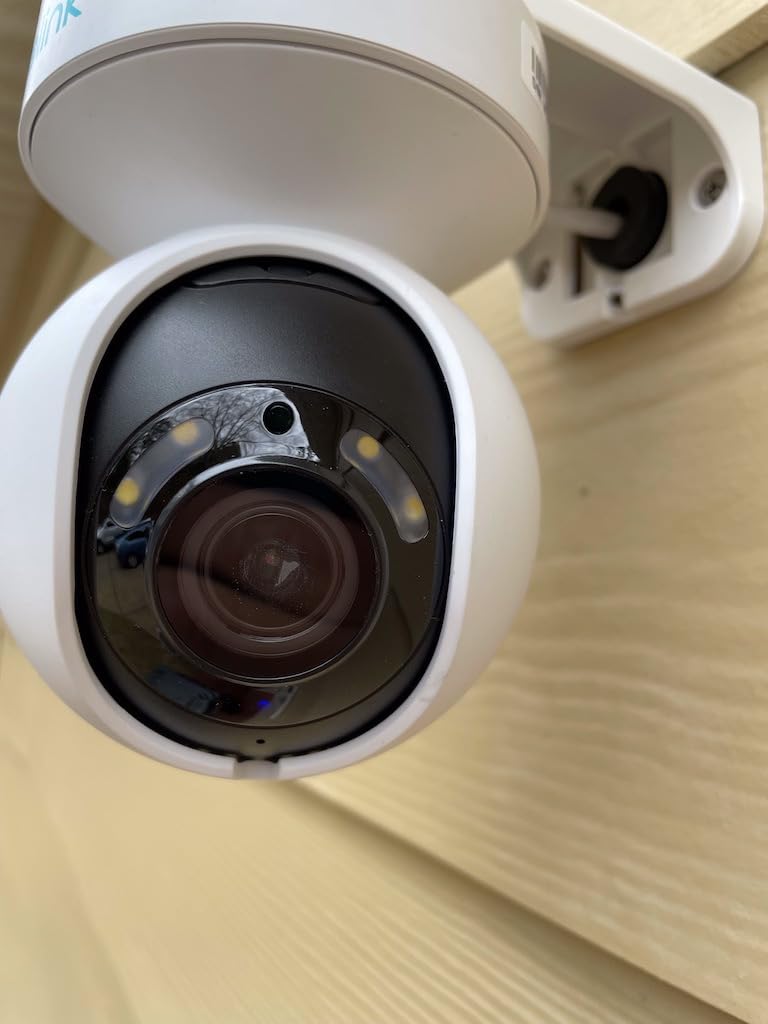 REOLINK E1 Outdoor Pro 4K PTZ Outdoor Security Camera WiFi Plug-in Power customer photo 2