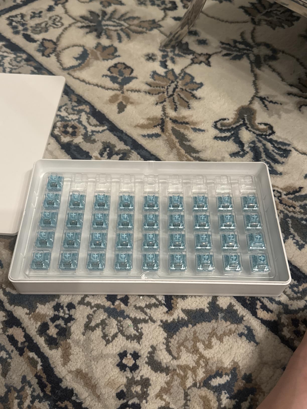 Akko V3 Creamy Blue Pro Keyboard Switch with Dustproof Stem for Mechanical Gaming Keyboard, 5-Pin 45gf Pre Lubed Tactile Key Switches (45pcs) customer photo 1