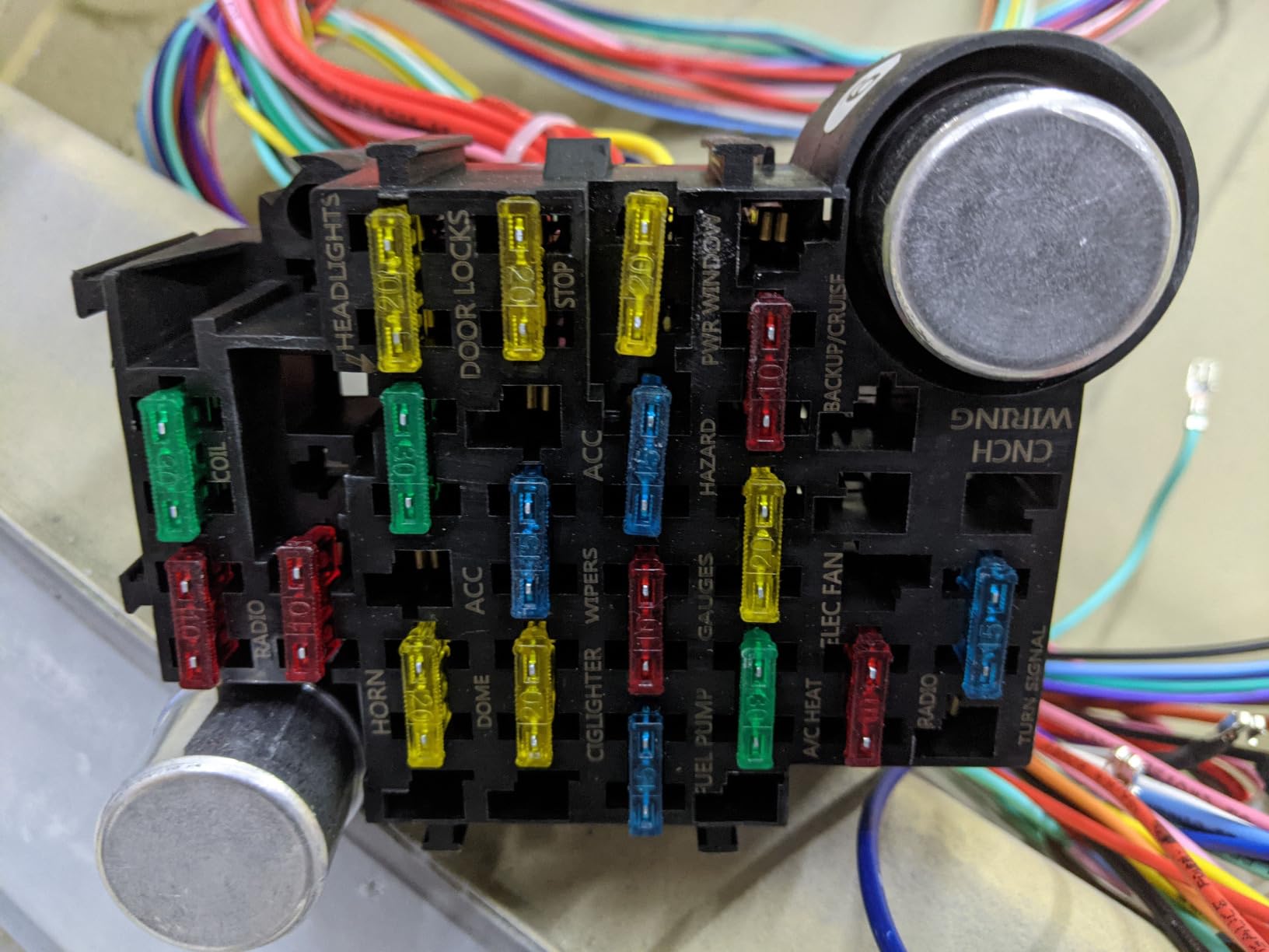 Universal 21 Circuit Wiring Harness Kit Standard Color Wiring with 17 Fuses, Universal Extra Long Wire 21 Circuit Wiring Harness for GM Chevy Chrysler Dodge Ford Hotrods Plymouth Mopar Mercury Ratrods customer photo 1