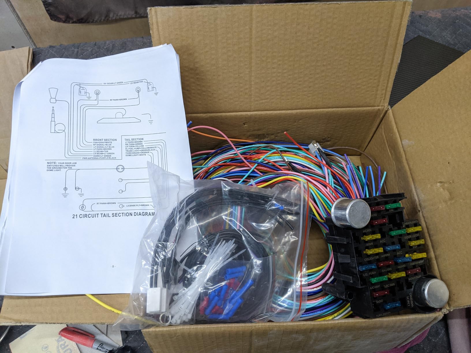 Universal 21 Circuit Wiring Harness Kit Standard Color Wiring with 17 Fuses, Universal Extra Long Wire 21 Circuit Wiring Harness for GM Chevy Chrysler Dodge Ford Hotrods Plymouth Mopar Mercury Ratrods customer photo 2