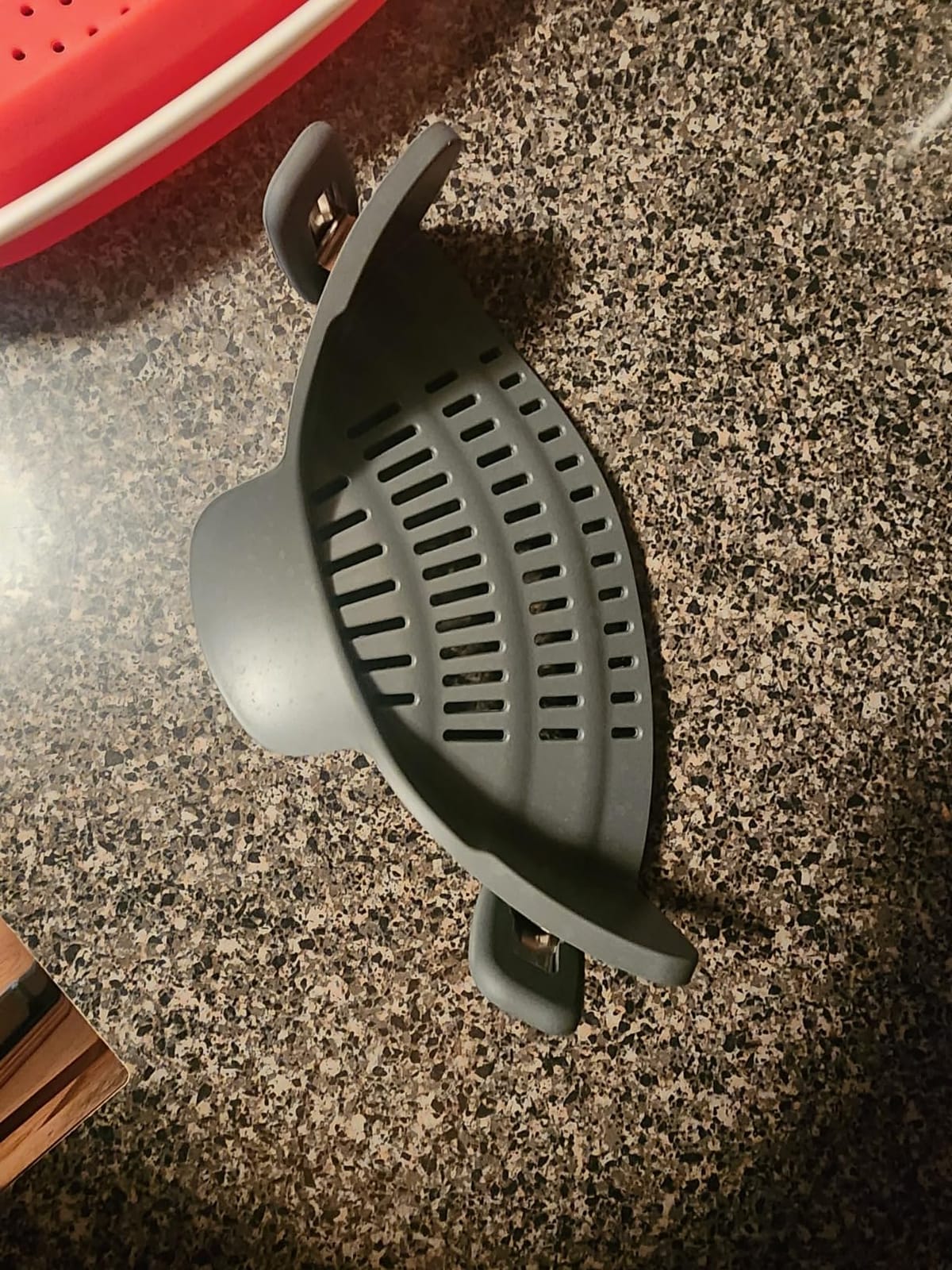 Snap N' Strain - Silicone Clip-On Strainer for Pots, Pans, and Bowls - Heat-Resistant Kitchen Gadgets, Essential Colander Drainer for Vegetables and Pasta - 7.87x2.76x4.53-Inch (Blue) customer photo 1