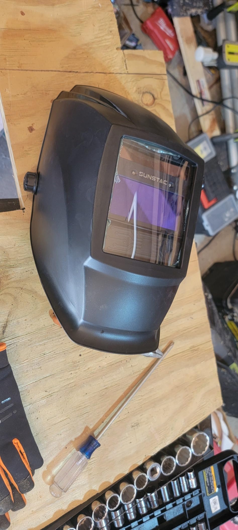 Sunstac Auto-Darkening Welding Helmet 3.94 x 3.27