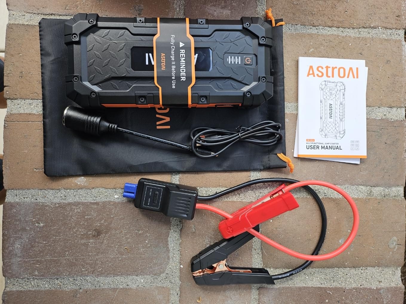 AstroAI S8 Ultra 12V 4000A Lithium Jump Starter Up to All Gas/12L Diesel customer photo 2