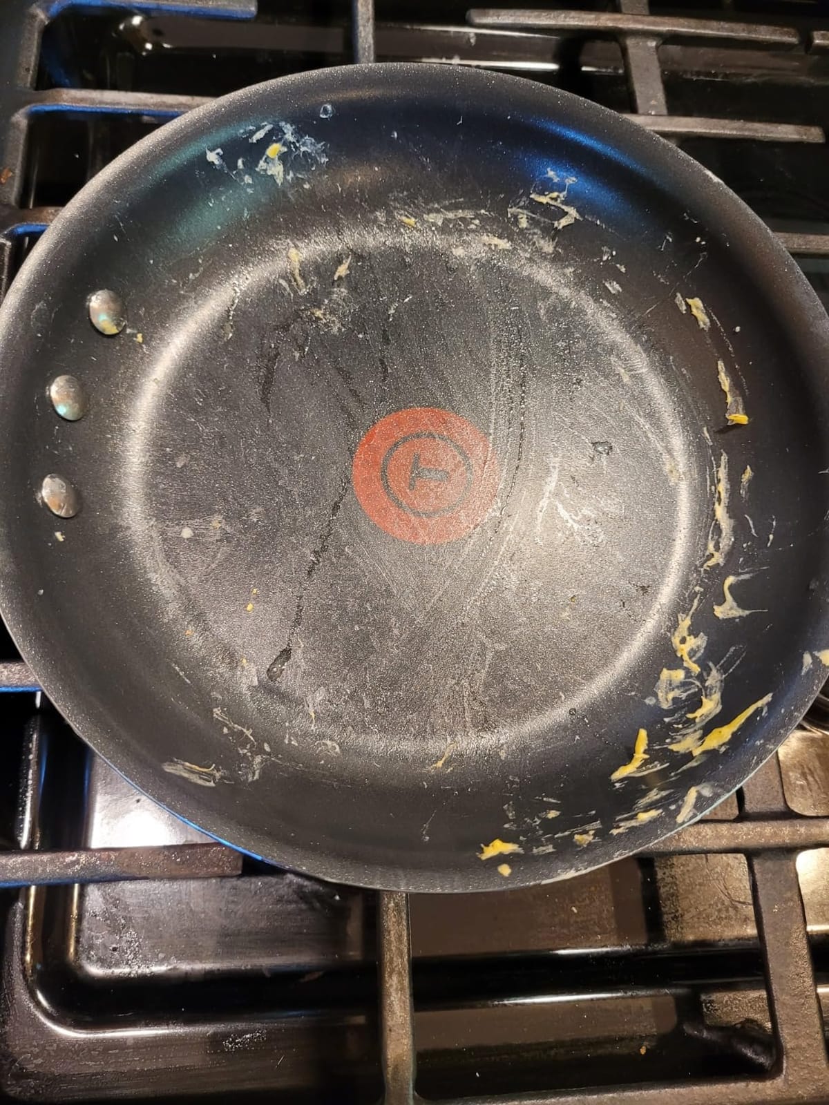 T-fal Professional VX3 Brushed Nonstick Fry Pan with Stainless Steel Handle 8.5Inch, Oven Broiler Safe 400F, Cookware, Pots and Pans, Skillet, Restaurant & Business Grade, Certified NSF and CBA, Black customer photo 1