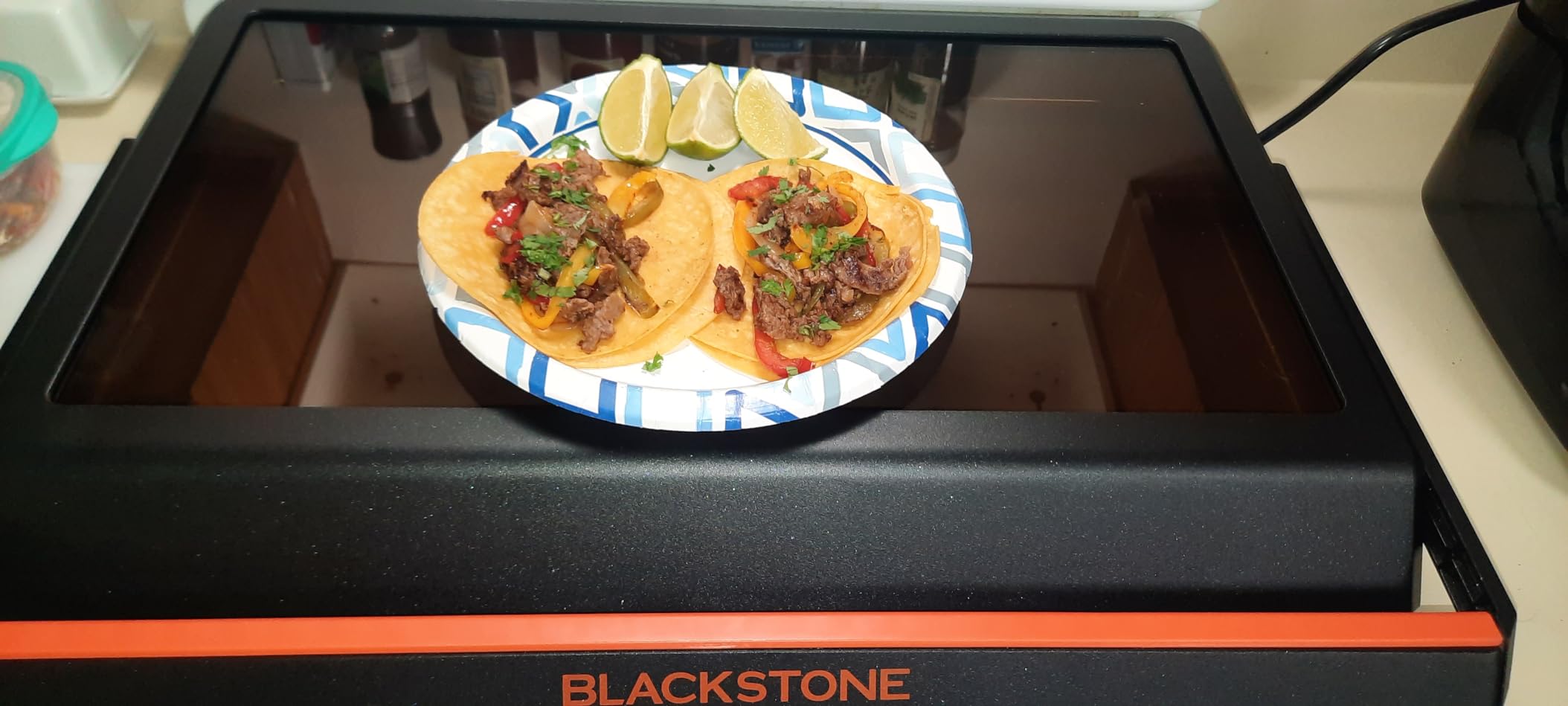 Blackstone 22 Inch Electric Griddle Nonstick with Lid, 8001 E-Series Tabletop Large Griddle with Blackstone Griddle Accessories For Indoor and Outdoor Use customer photo 1