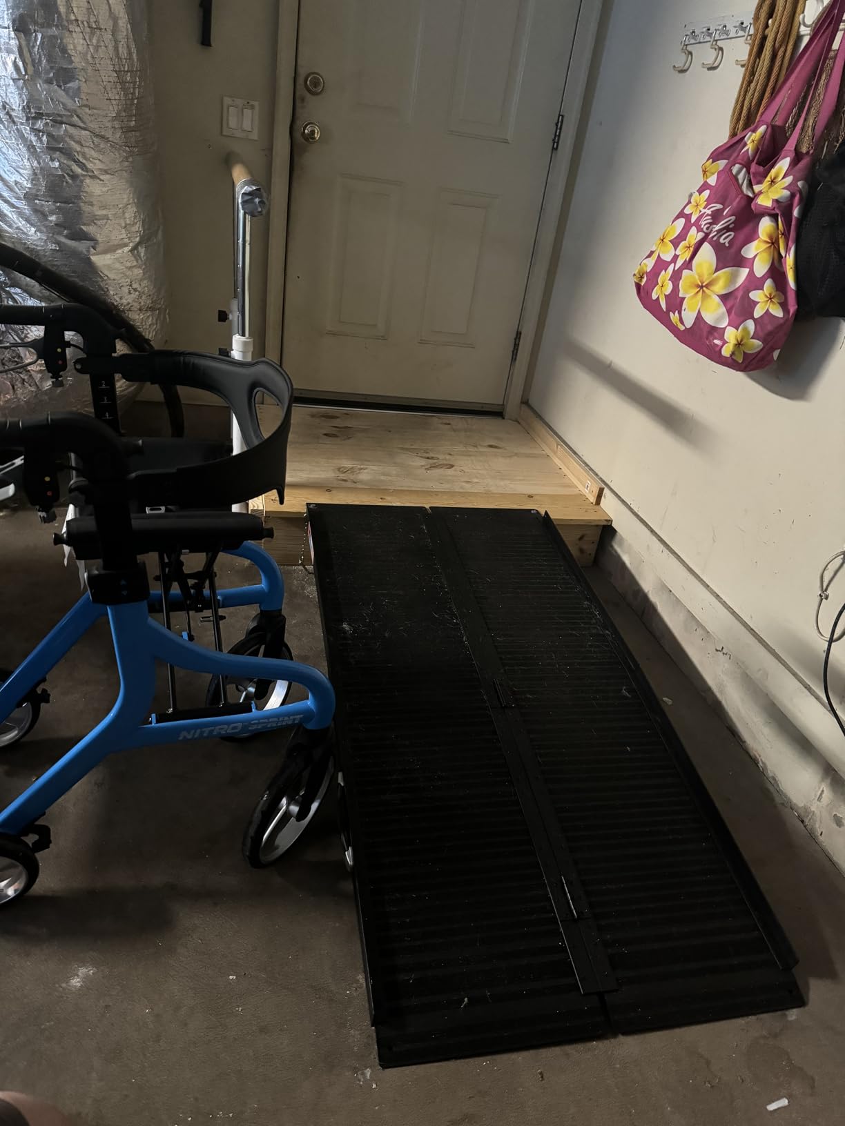 WHALEMOTOR Black Portable Wheelchair Ramp, 4FT No-sew Non-Slip Aluminum Wheelchair Ramp, Folding Portable Wheelchair Ramps for Home, Weight Capacity Up to 800 LBS, Loading Dock Plates customer photo 2