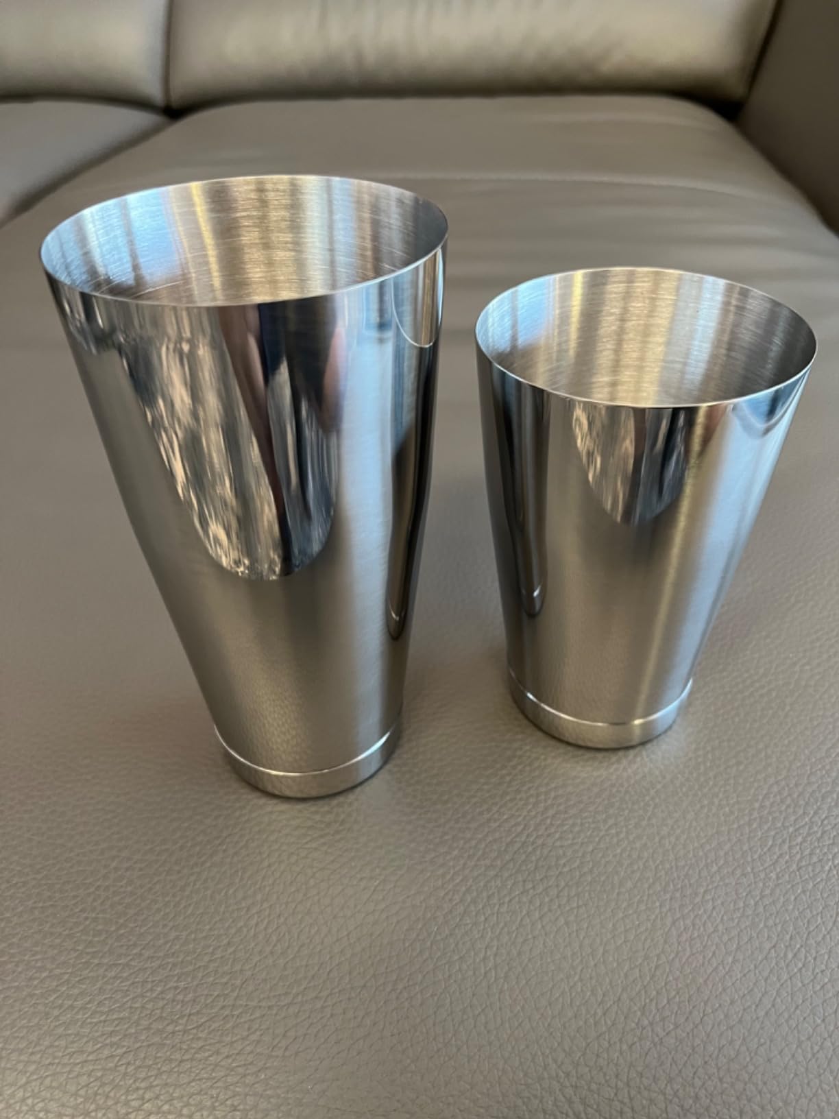 WOTOR Boston Cocktail Shaker Set, 18 oz & 28 oz Stainless Steel Weighted Shaker Tins, Metal Martini Shaker Drink Mixer for Bartending, professional Bar Tools for Bartender (Silver) customer photo 1