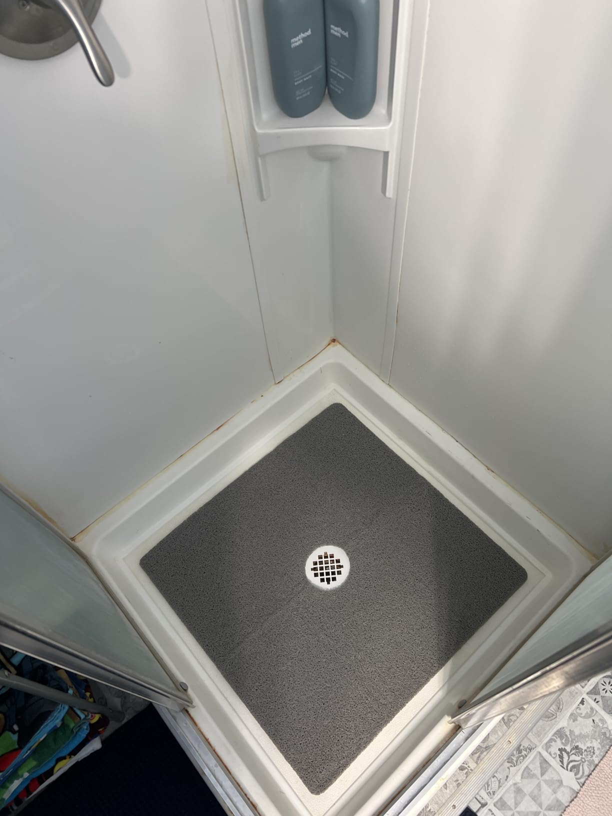 HITSLAM Square Shower Mat, 24 x 24 Inch Non Slip Bath Mat for Tub, Soft PVC Loofah Bathtub Mats with Drain Holes, Quick Drying Bathroom Stall Floor Mat, Bathroom Accessories Without Suction Cup, Grey customer photo 1