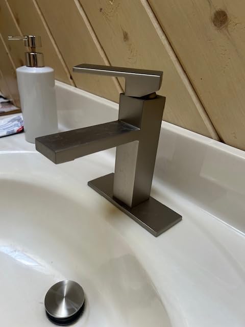 Moen Revyl Chrome One-Handle Single Hole Modern Bathroom Sink Faucet with Optional Deckplate and Spring Loaded Drain Assembly, 84771 customer photo 2