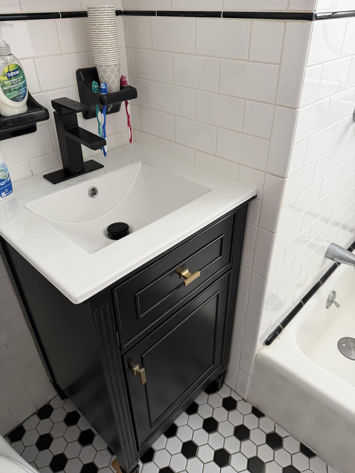 Moen Revyl Matte Black One-Handle Single Hole Bathroom Sink Faucet customer photo 1