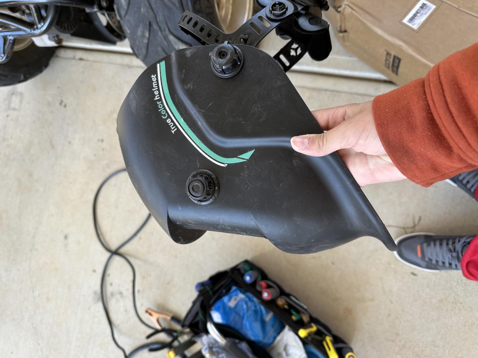 Auto-Darkening Welding Helmet, True Color, Shade 4/9-13 | 3.64 x 1.67 in viewing screen, 2 arc sensors, 1/25,000-second auto-darkening response, adjustable sensitivity and delay customer photo 2