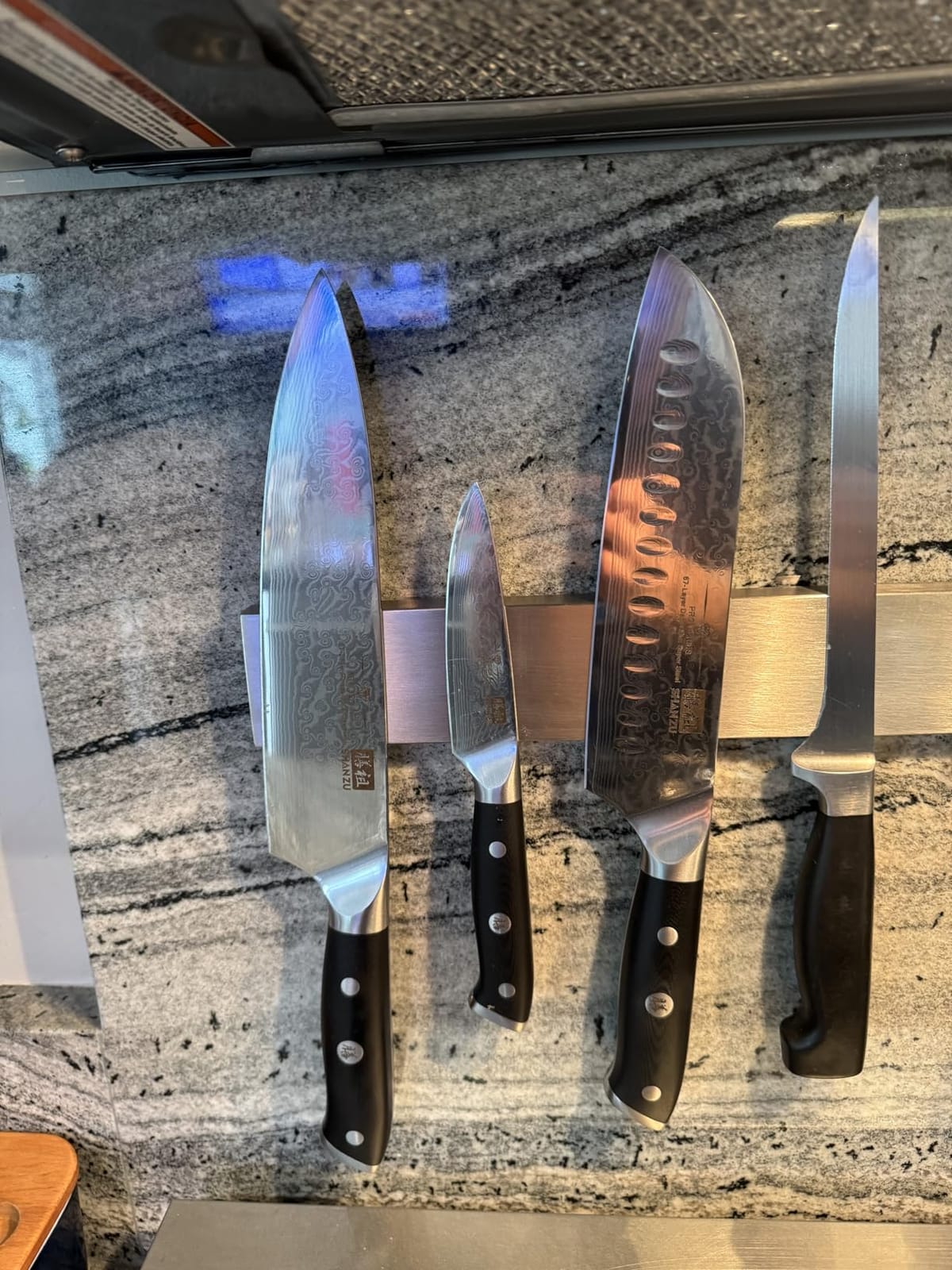SHAN ZU Damascus Knife Set, Japanese Super Steel 3 PCS Damascus High Carbon Professional Ultra-Sharp Kitchen Chef Knife Set with G10 Handle Gift Box | Damascus High Carbon Professional Ultra-Sharp Kitchen Chef Knife Set with G10 Handle Gift Box customer photo 2