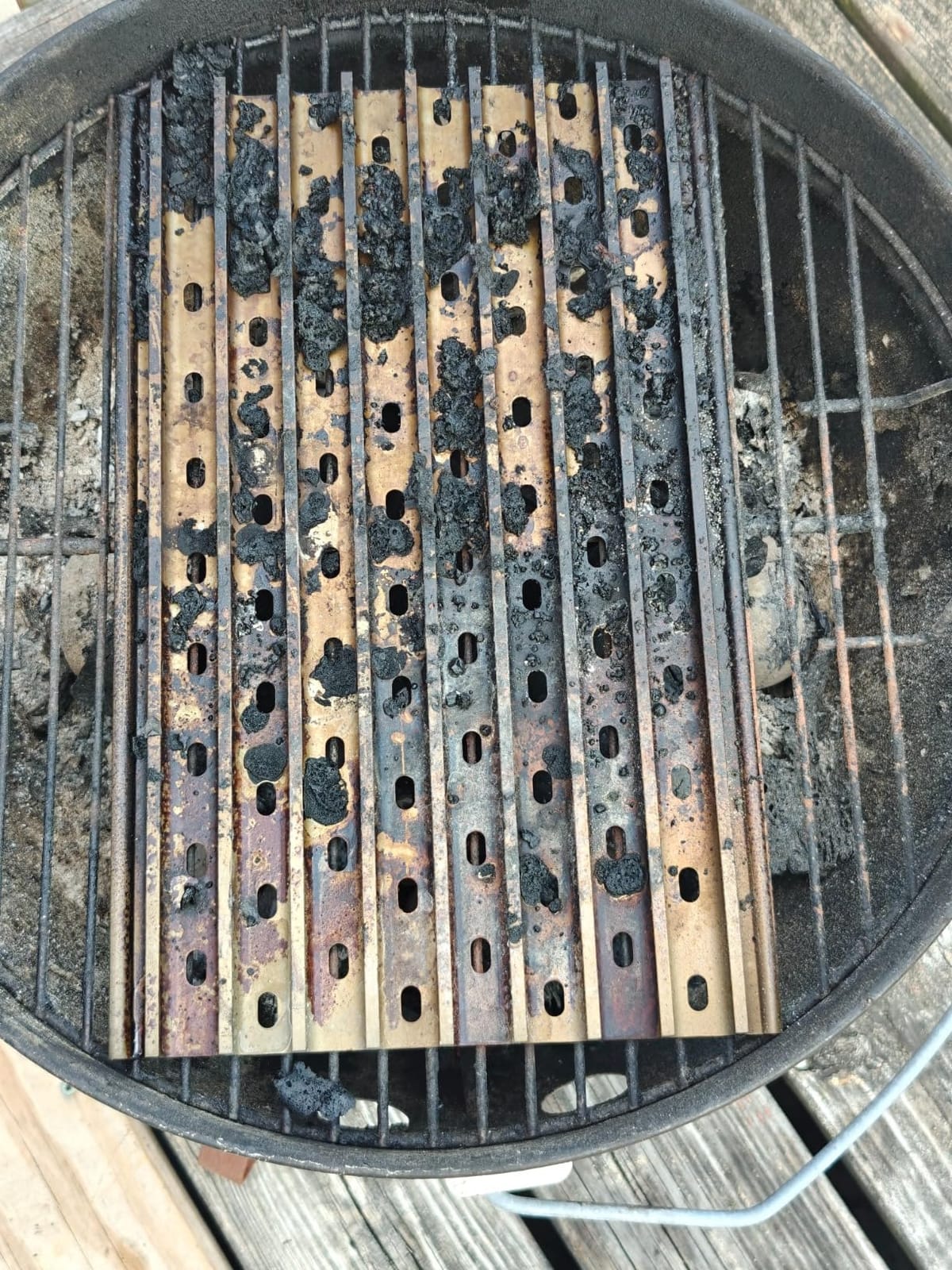 GrillGrate Flavor Zone | Universal Grill Accessory for Gas Grills, Pellet Grills, or Charcoal Grills | Hard Anodized Aluminum | 15 for Any Grill customer photo 1