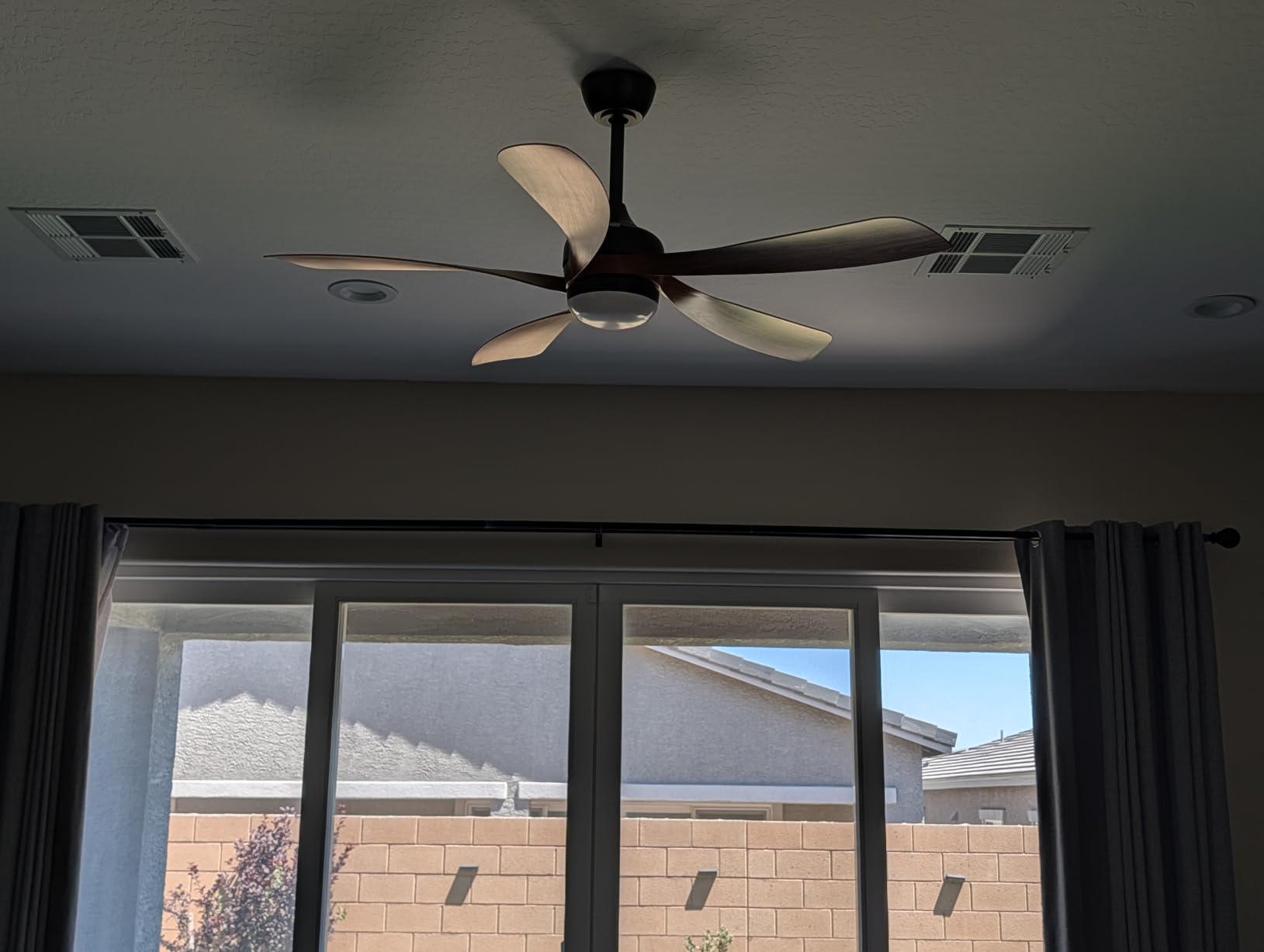 Sofucor 52 Inch Smart Ceiling Fan with Light, 5 ABS Blades customer photo 2