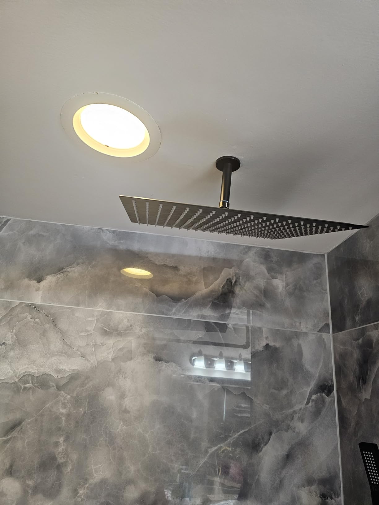 16 inch Matte Black Large Rain Shower Head - All Metal 304 Stainless Steel, Full Body Rainfall Shower with 324 Silicone Nozzles - Waterfall Bathroom Square Showerheads, Ceiling Mounted customer photo 1