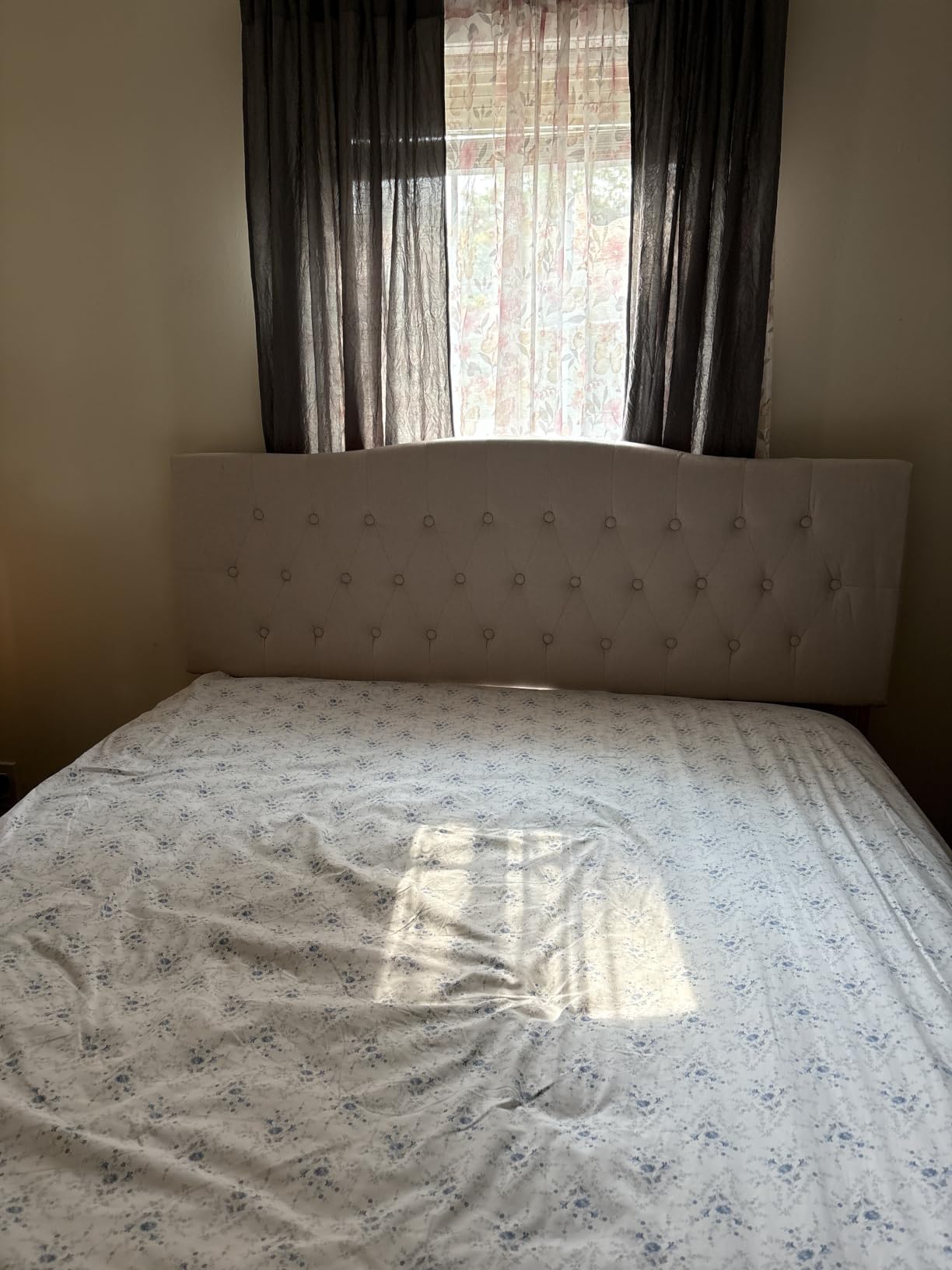Tufted Headboard Queen Size, Solid Wood Adjustable Height Head Board, Beige - Upholstered Queen Headboard Only with Durable Solid Wood Legs, Adjustable Height 37-51 in, Fabric Button Diamond HeadBoards customer photo 1
