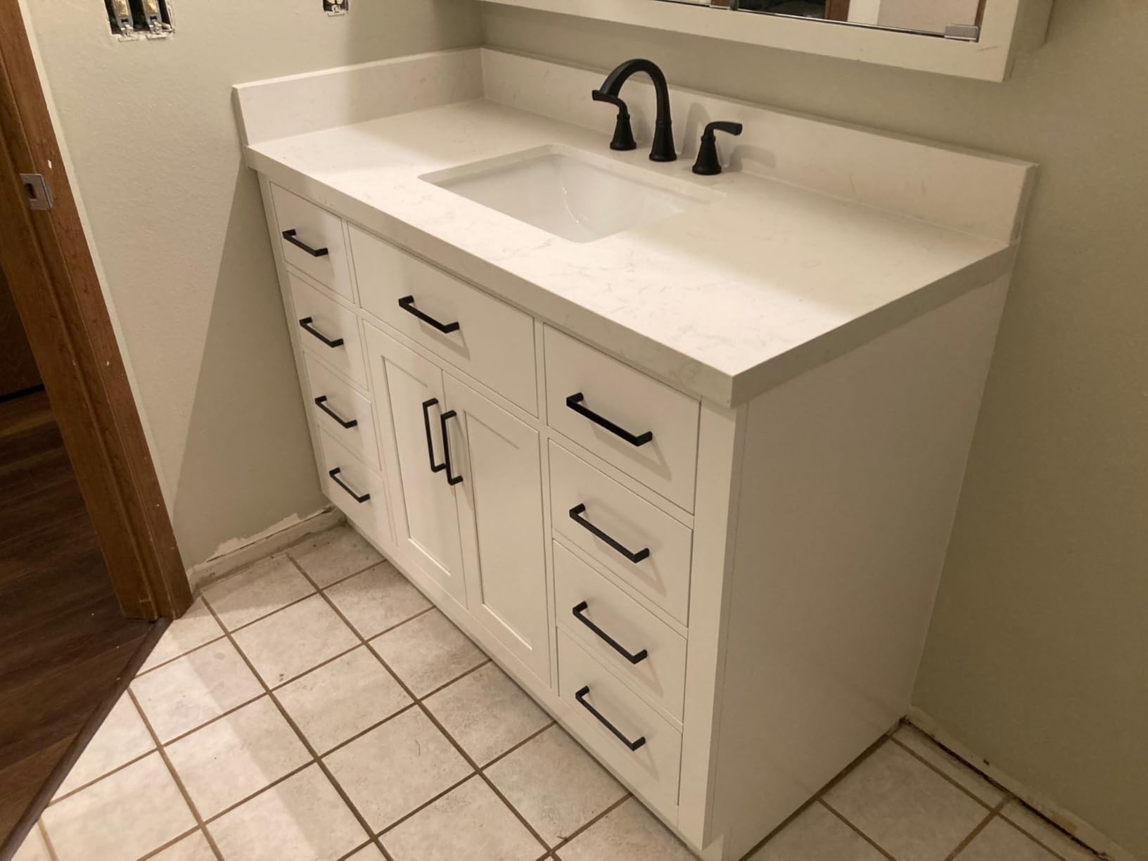 ARIEL Hepburn 60-inch Bathroom Vanity with Sink, Solid Wood, 1.5-inch Carrara White Quartz Countertop & Backsplash, Single Rectangular Porcelain Sink, 2 Soft Closing Doors, 9 Dovetail Drawers, White customer photo 2