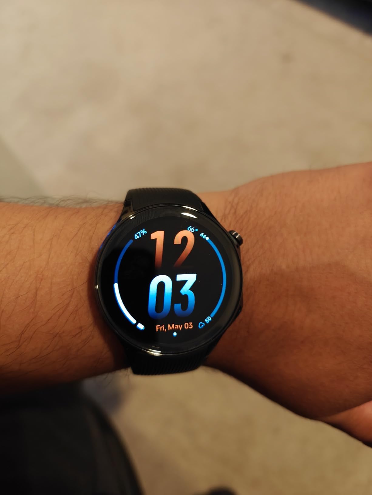 ONEPLUS Watch 2, 32GB, 100-Hour Battery, Health & Fitness Tracking, Sapphire Crystal Design, Dual-Engine, Wear OS by Google customer photo 1