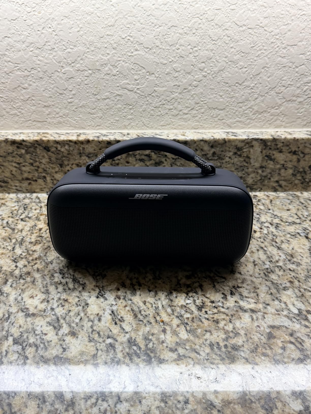 Bose SoundLink Max Bluetooth Speaker - Portable Wireless Party Speaker, IP67 Waterproof, Rope Handle, Up to 20 Hours of Playtime, USB-C, Built-in 3.5mm AUX Input, Black customer photo 1