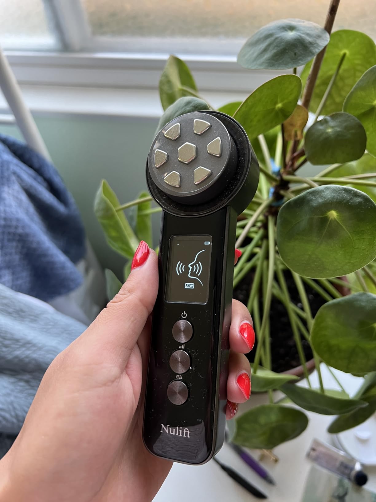 Skin Tightening Device | 6 in 1 | RF Radio Frequency Face Beauty Device | Wrinkle Reduce | Depuff | Absorb | Skin Care | Anti Aging customer photo 1