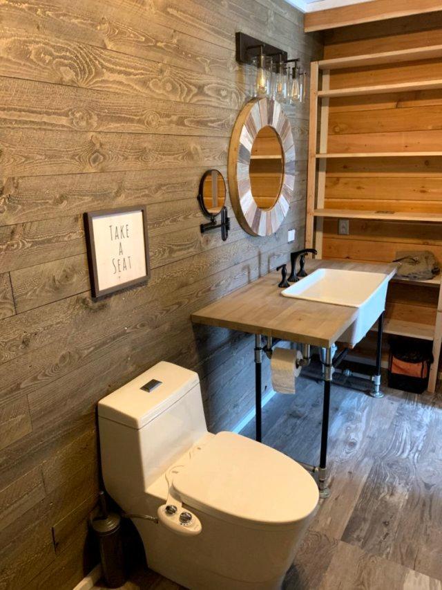 WOODBRIDGEE One Piece Toilet with Soft Closing Seat, Chair Height, 1.28 GPF Dual, Water Sensed, 1000 Gram MaP Flushing Score Toilet with Chorme Button, White, B0940-F-C customer photo 1