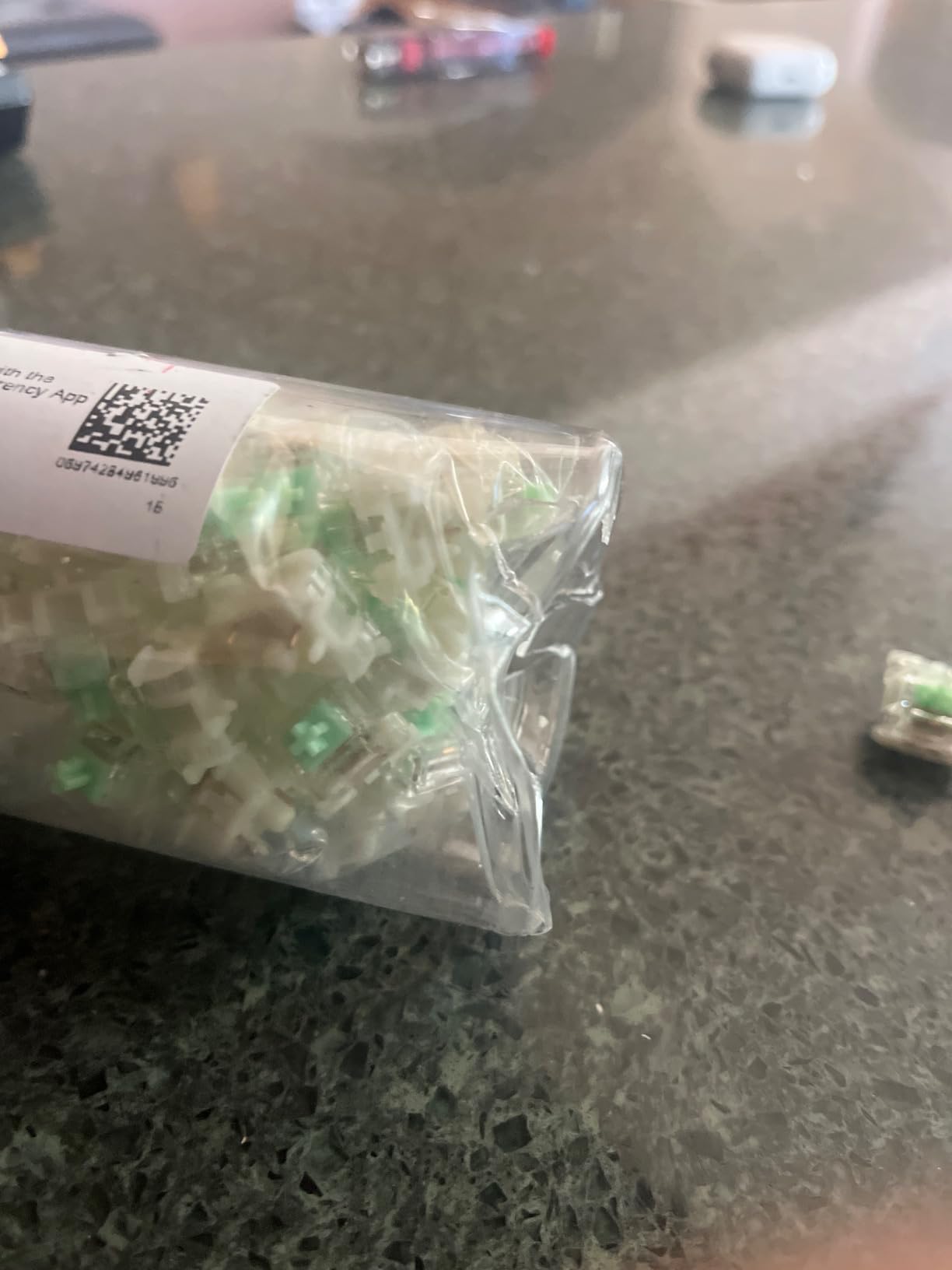 GATERON Baby Kangaroo 2.0 Keyboard Switches (105PCS) | RGB LED, Heavy Tactile, 5 Pin, Factory Pre-lubed, 59gf, compatible for MX Mechanical Keyboard customer photo 1